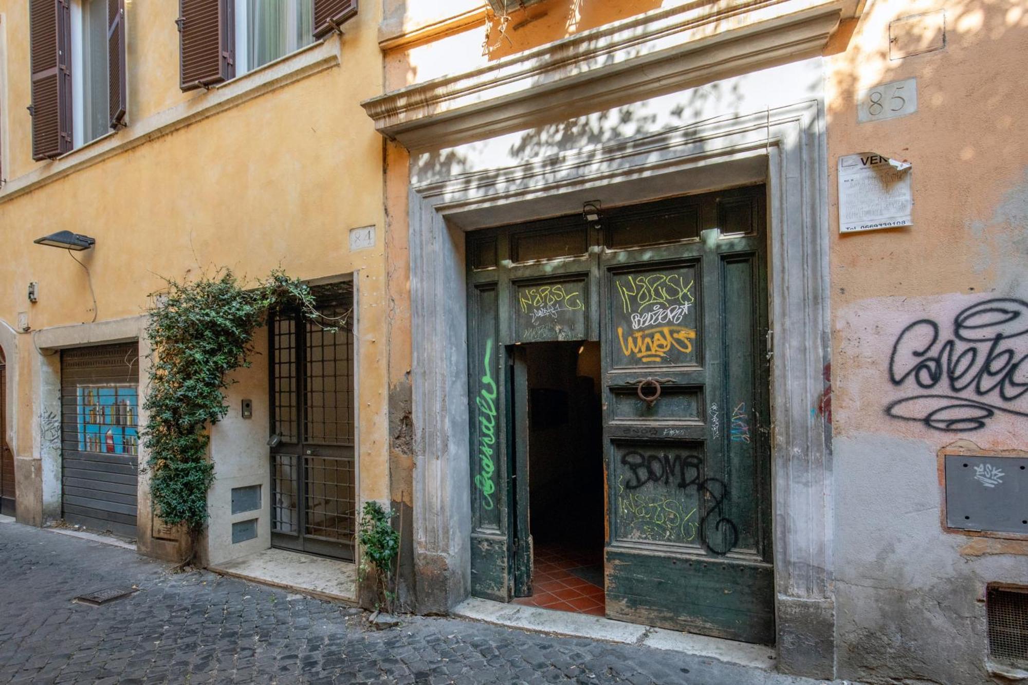 Cappellari Interno 4 - Campo De' Fiori *