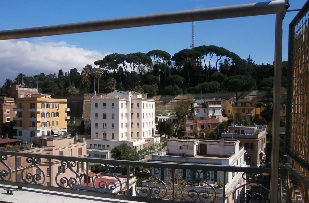 L'attico Di Laura Apartment Rome