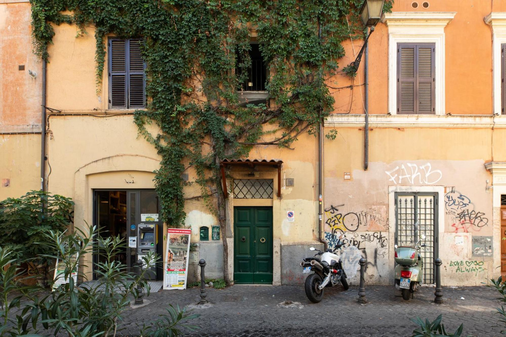 Apartment Iflat Trastevere Cozy Loft Rome