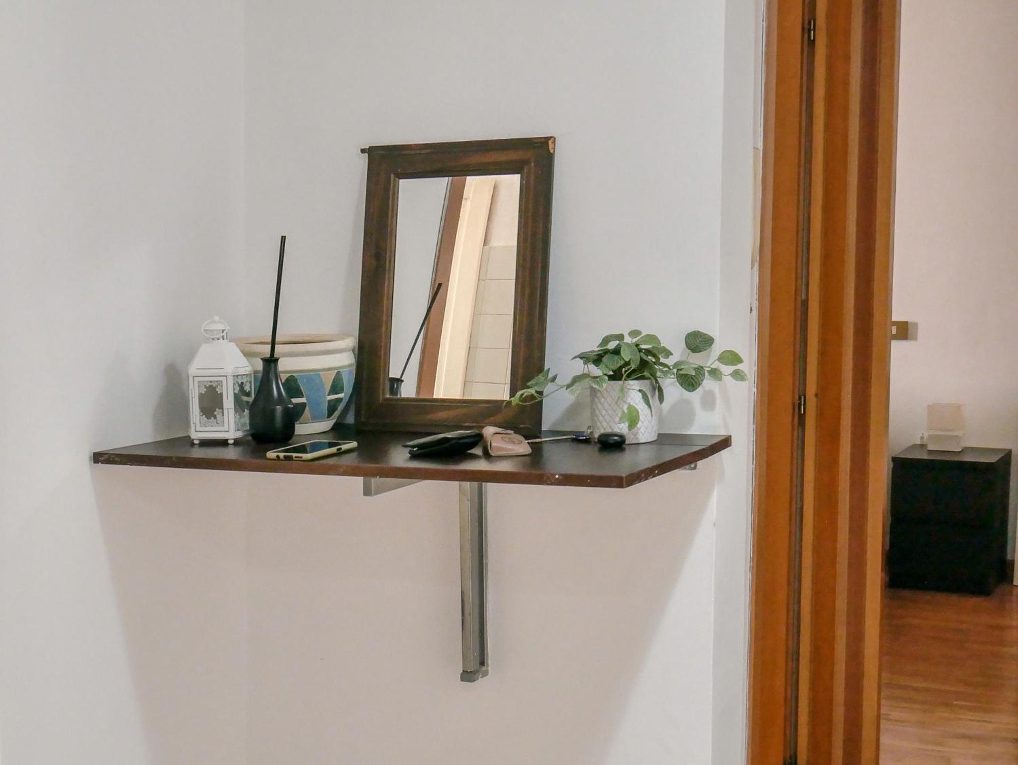 Modern 1 Bedroom Near Metro Apartment