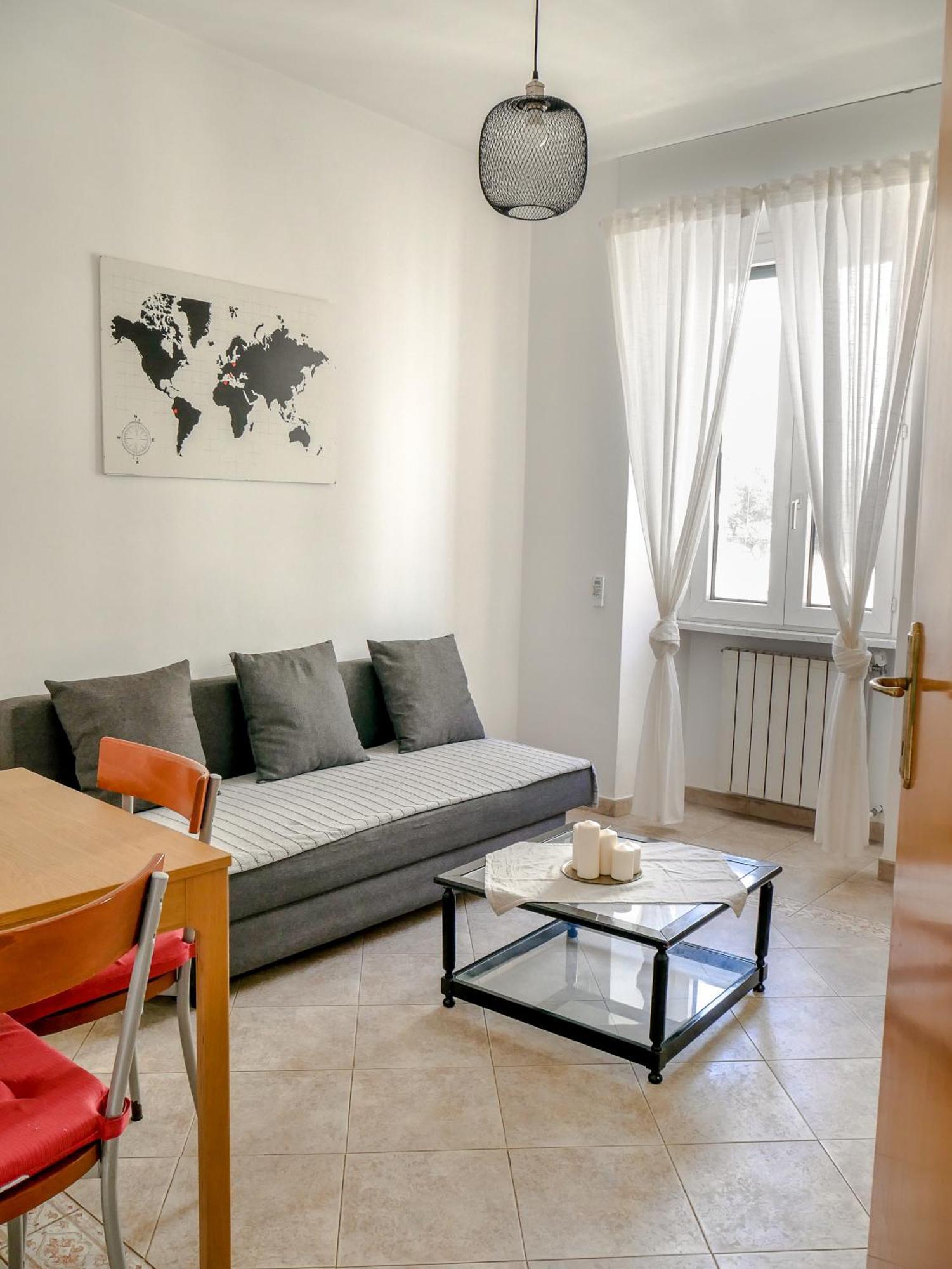 Apartment Modern 1 Bedroom Near Metro Rome