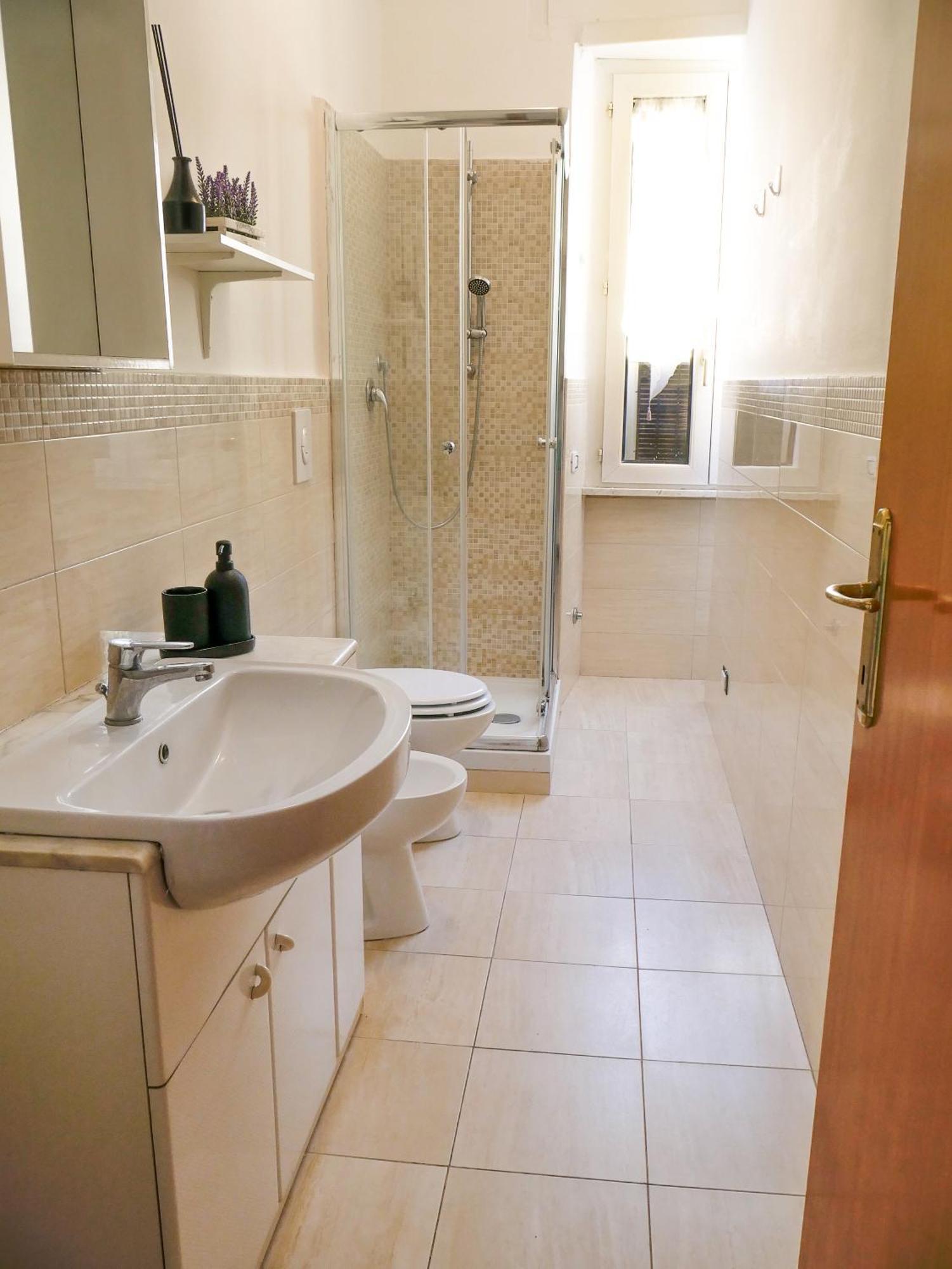 Apartment Modern 1 Bedroom Near Metro