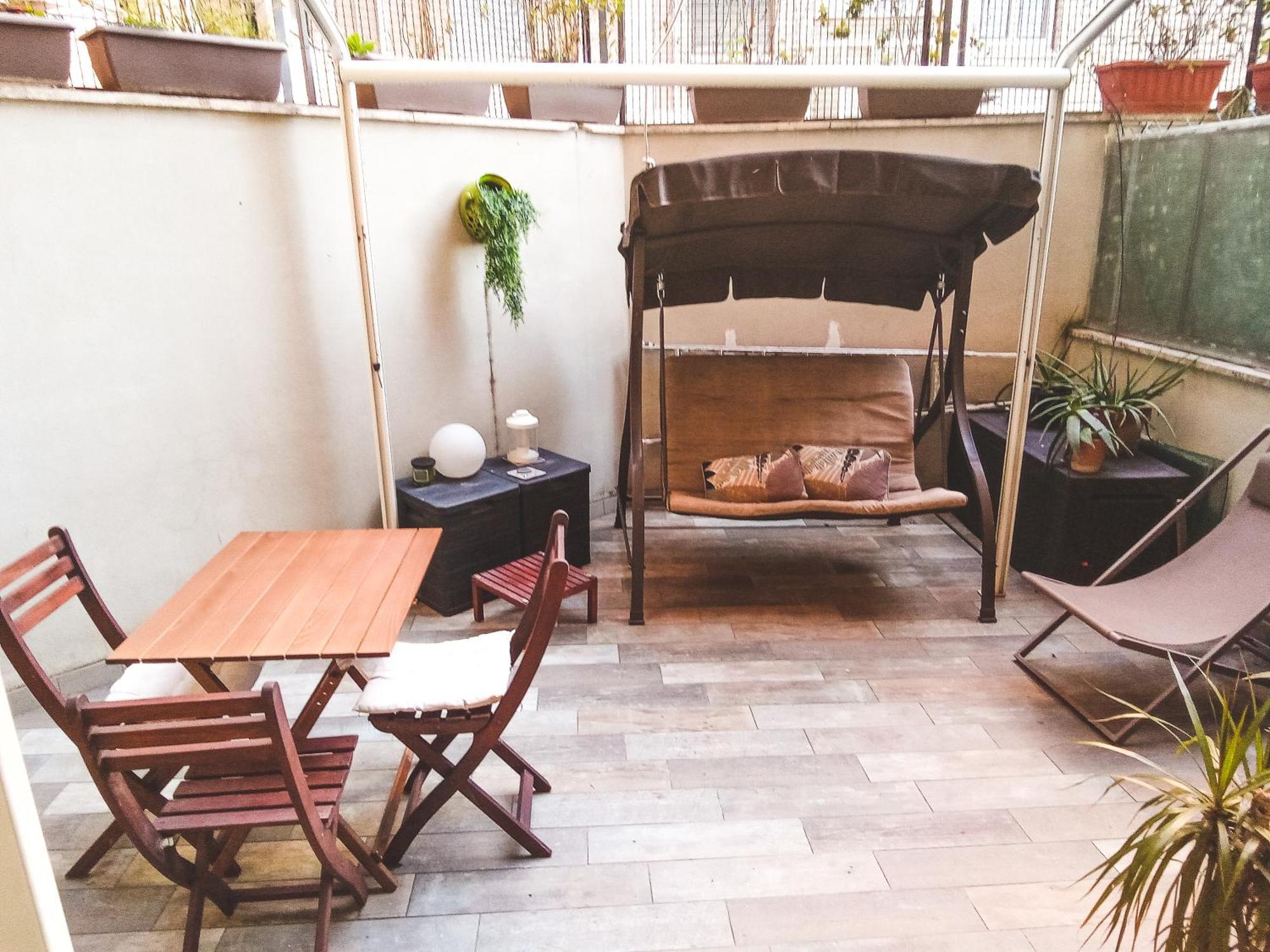 Cozy Flat With Terrace At Trastevere Train Station Apartment