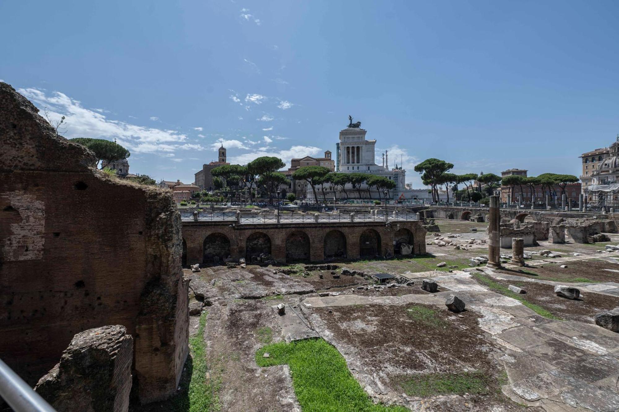 Ibernesi 23 - Fori Imperiali Rome