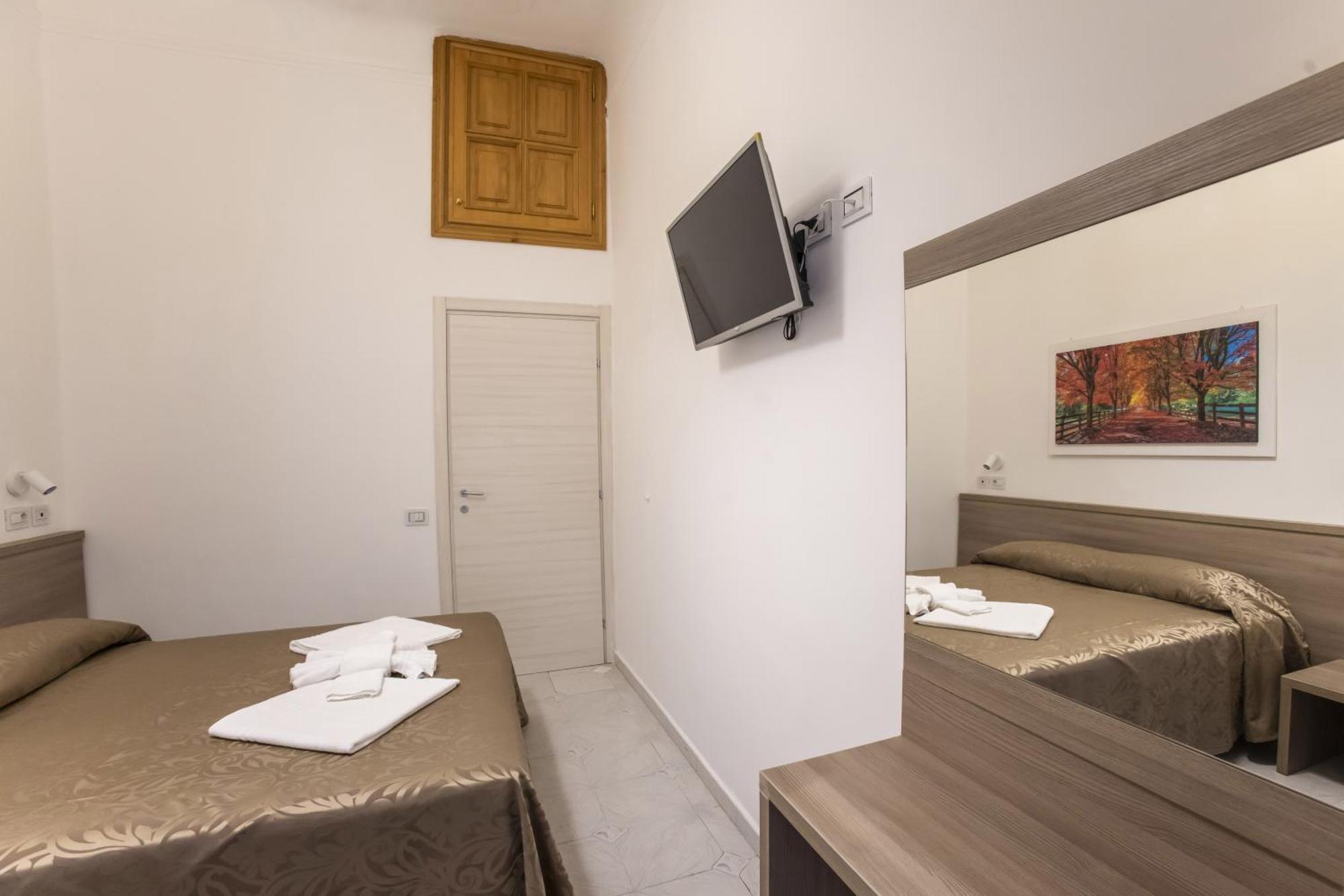 Orbis Hotel