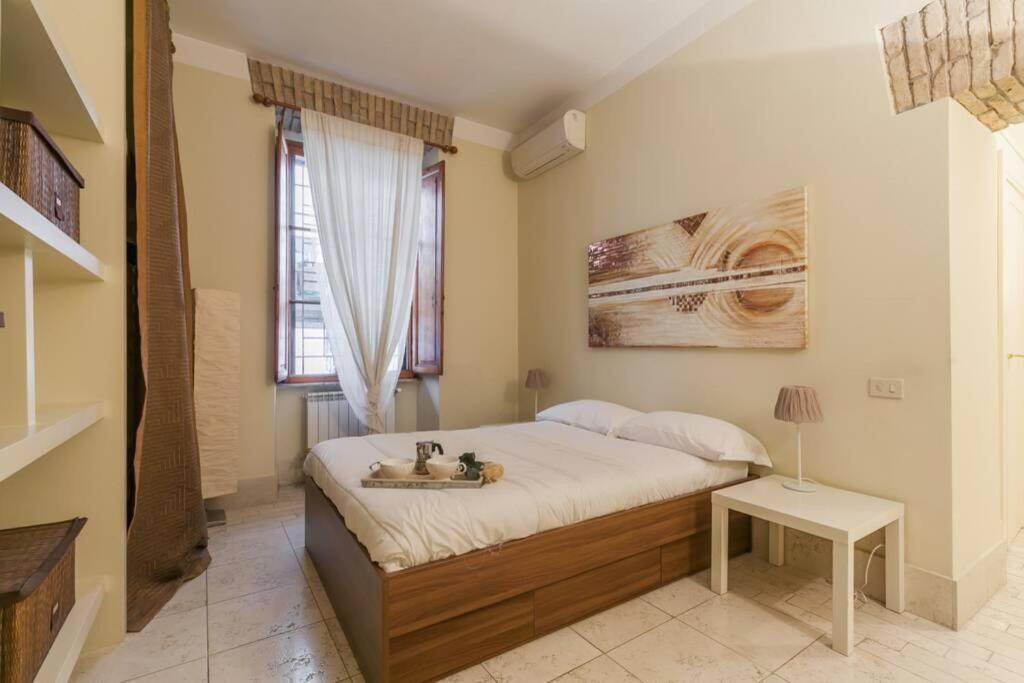 Apartment Borgo Pio - Quite And Spacious *