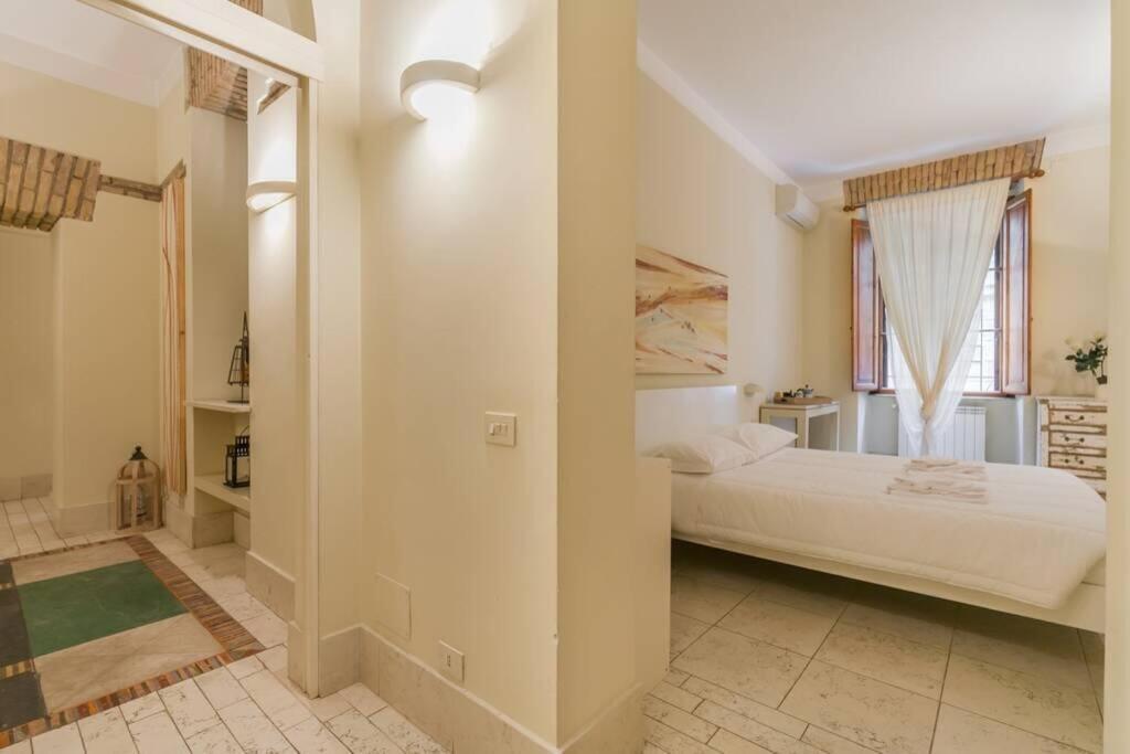 Apartment Borgo Pio - Quite And Spacious *