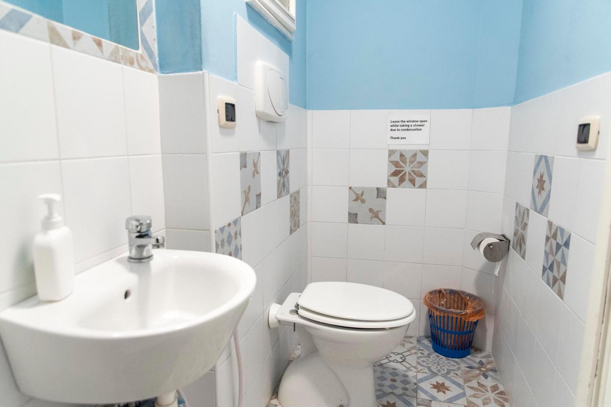 Guest house Fruitroom Rome 3*
