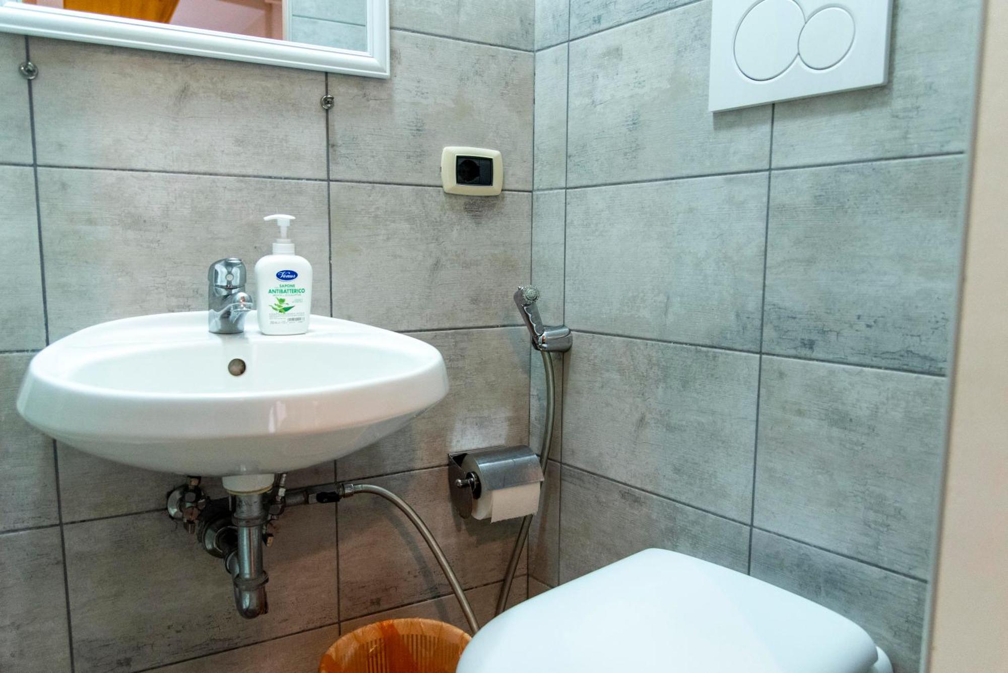 Fruitroom Rome 3* Rome
