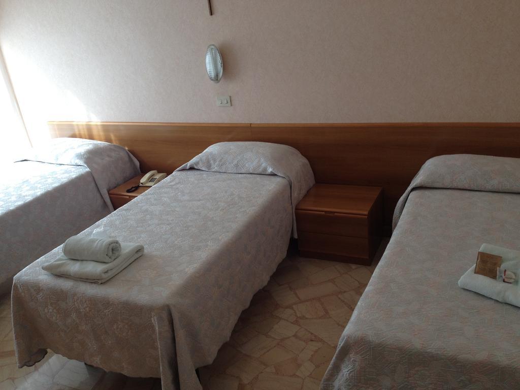 Guest house Letizia - Casa Per Ferie 3*
