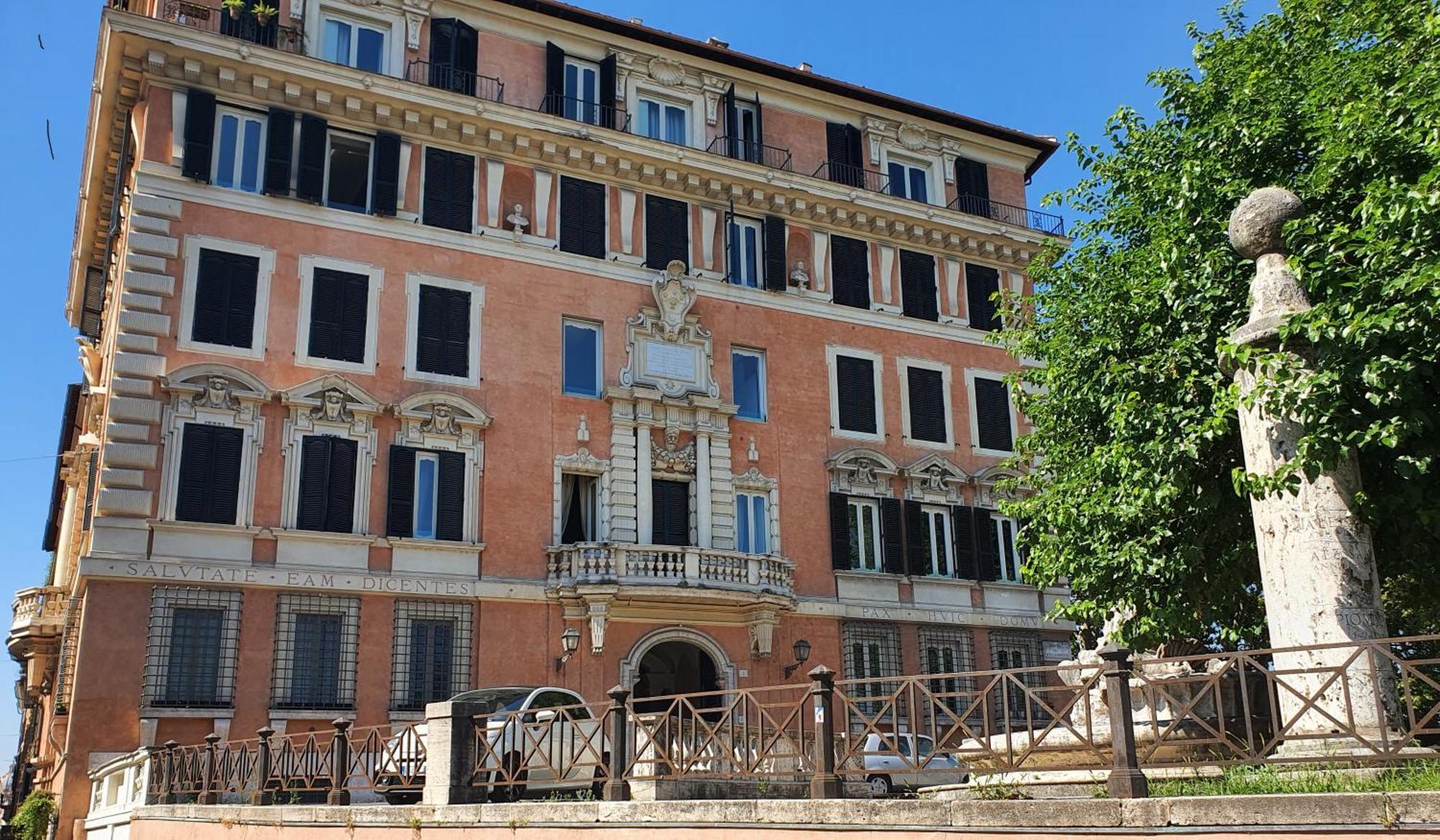Palazzo Marescalchi Belli, Vicino Piazza Di Spagna Appartamento *