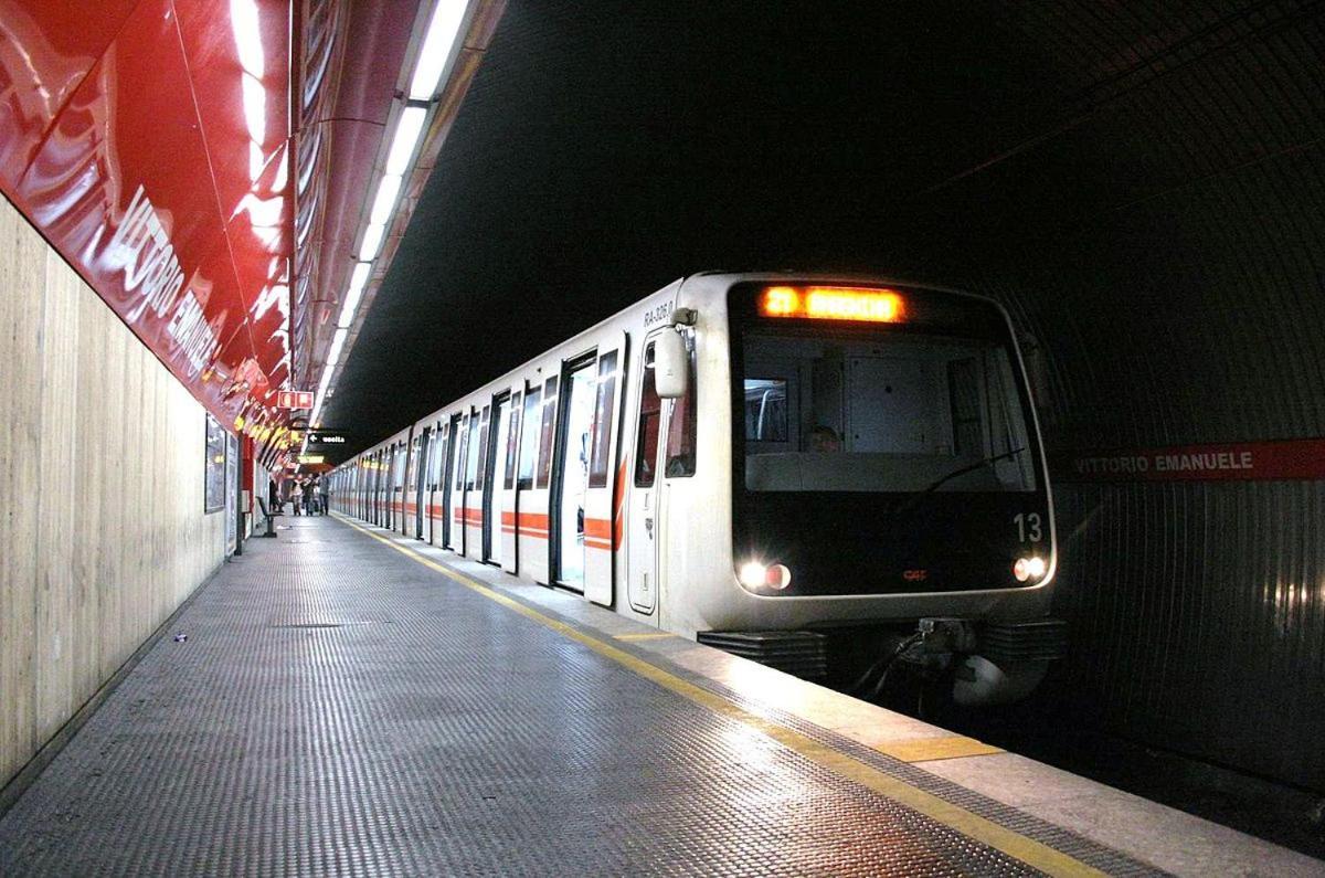 Leoni Di Giada - Close To Station Rome