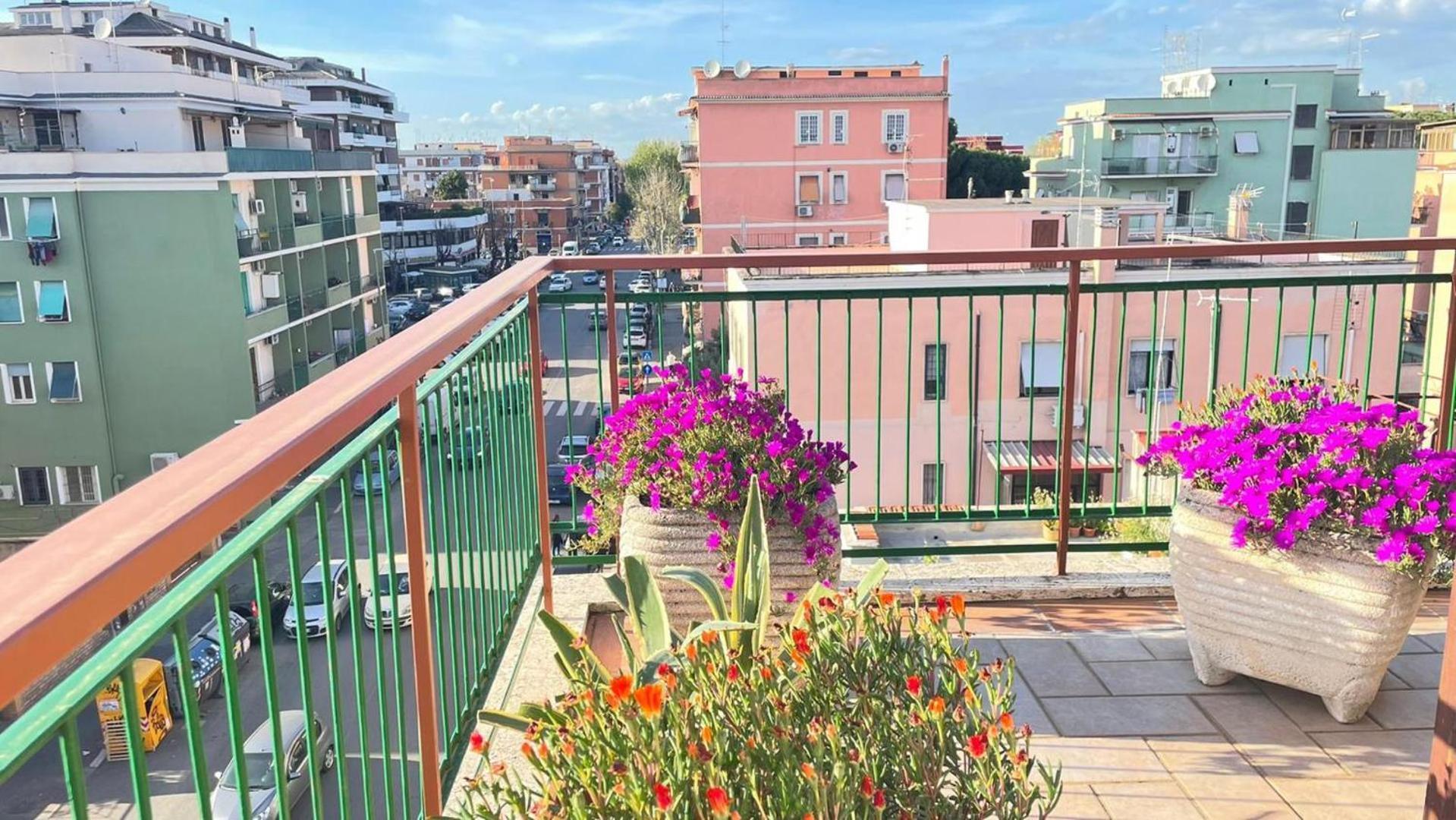 Panoramic And Bright Penthouse Is Waiting For You Apartment Rome