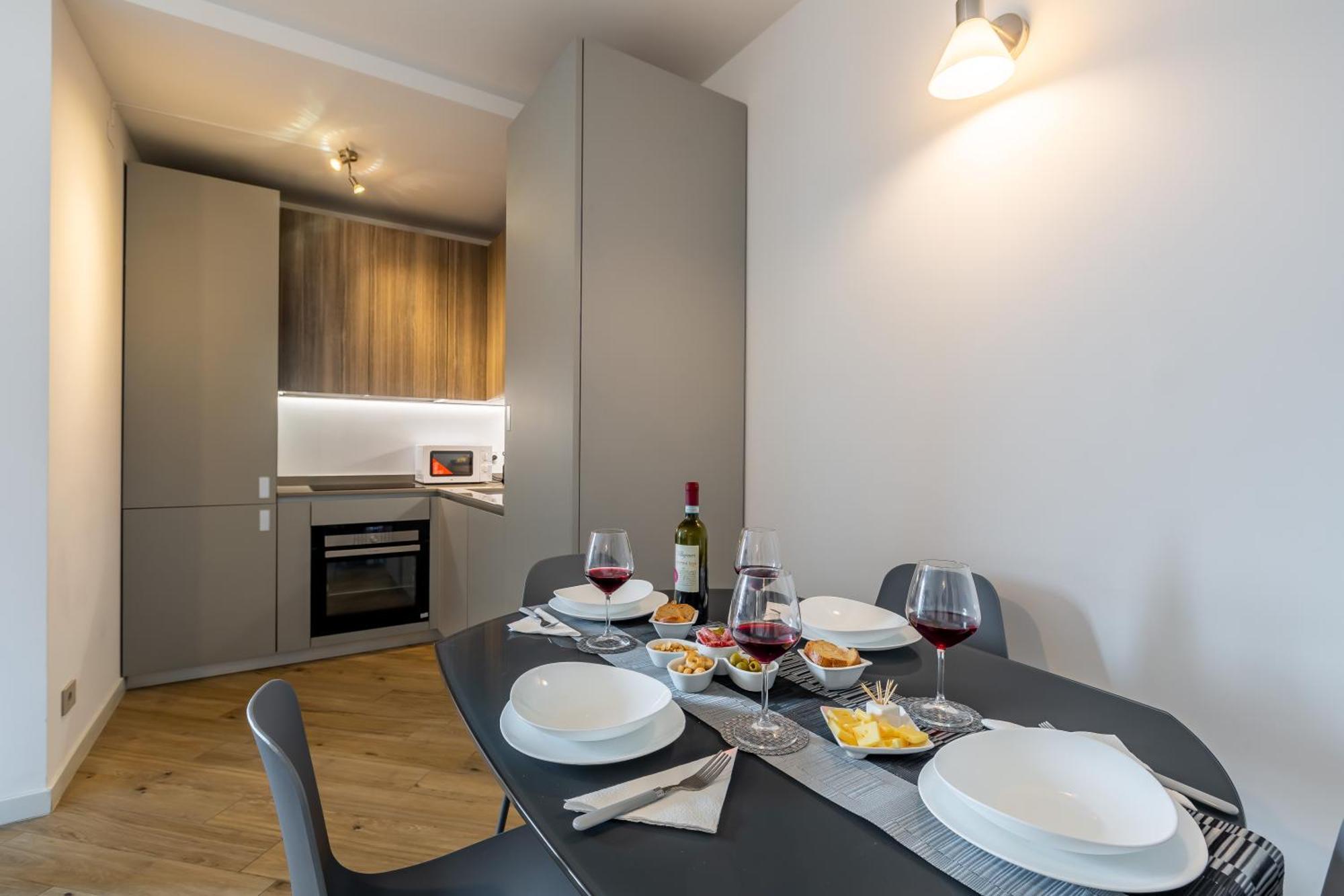 Aurealiving - Trastevere With Rooftop & Gym, Your Place In Apartment *