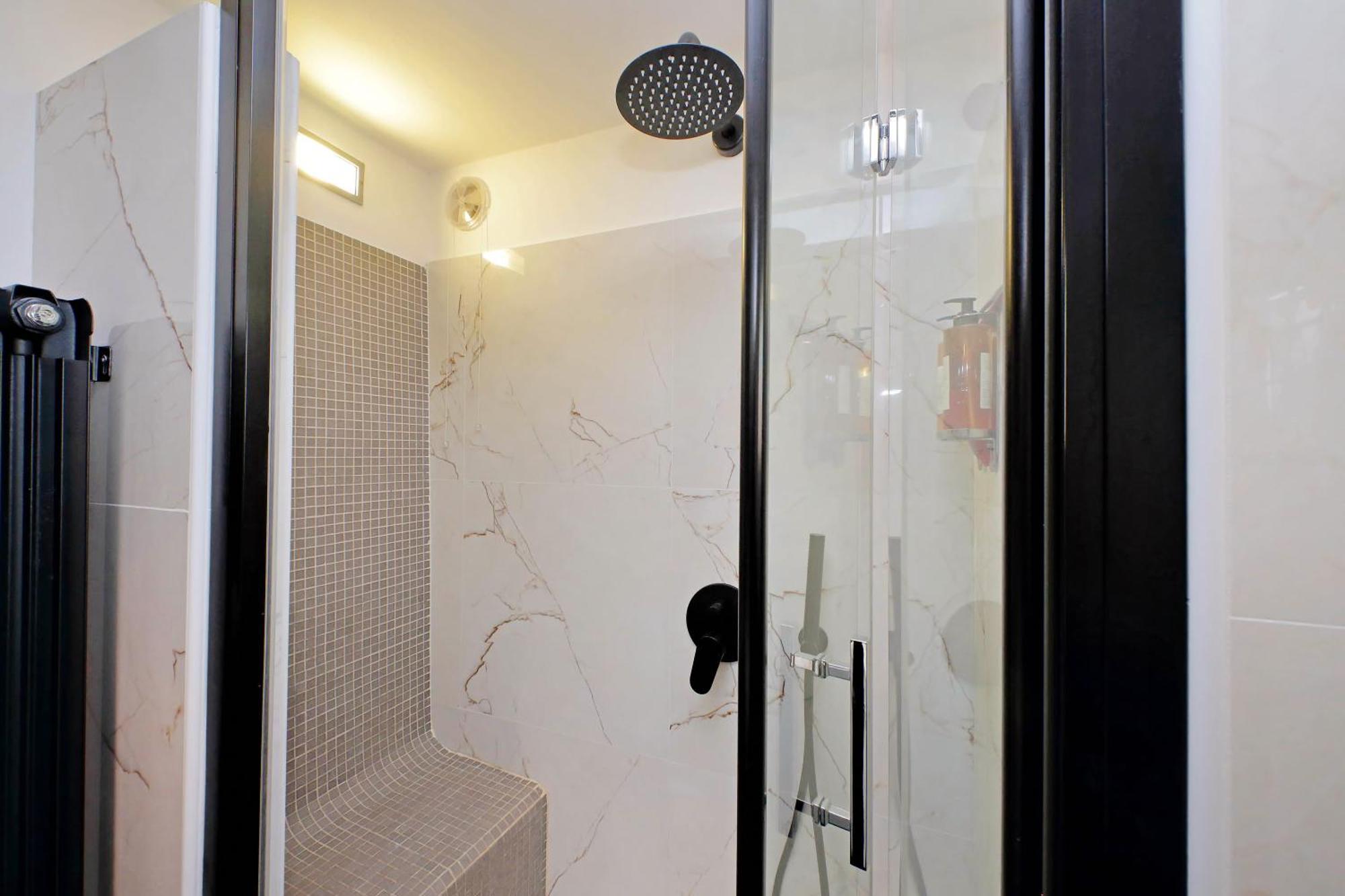 Michelangelo Charmsuite *