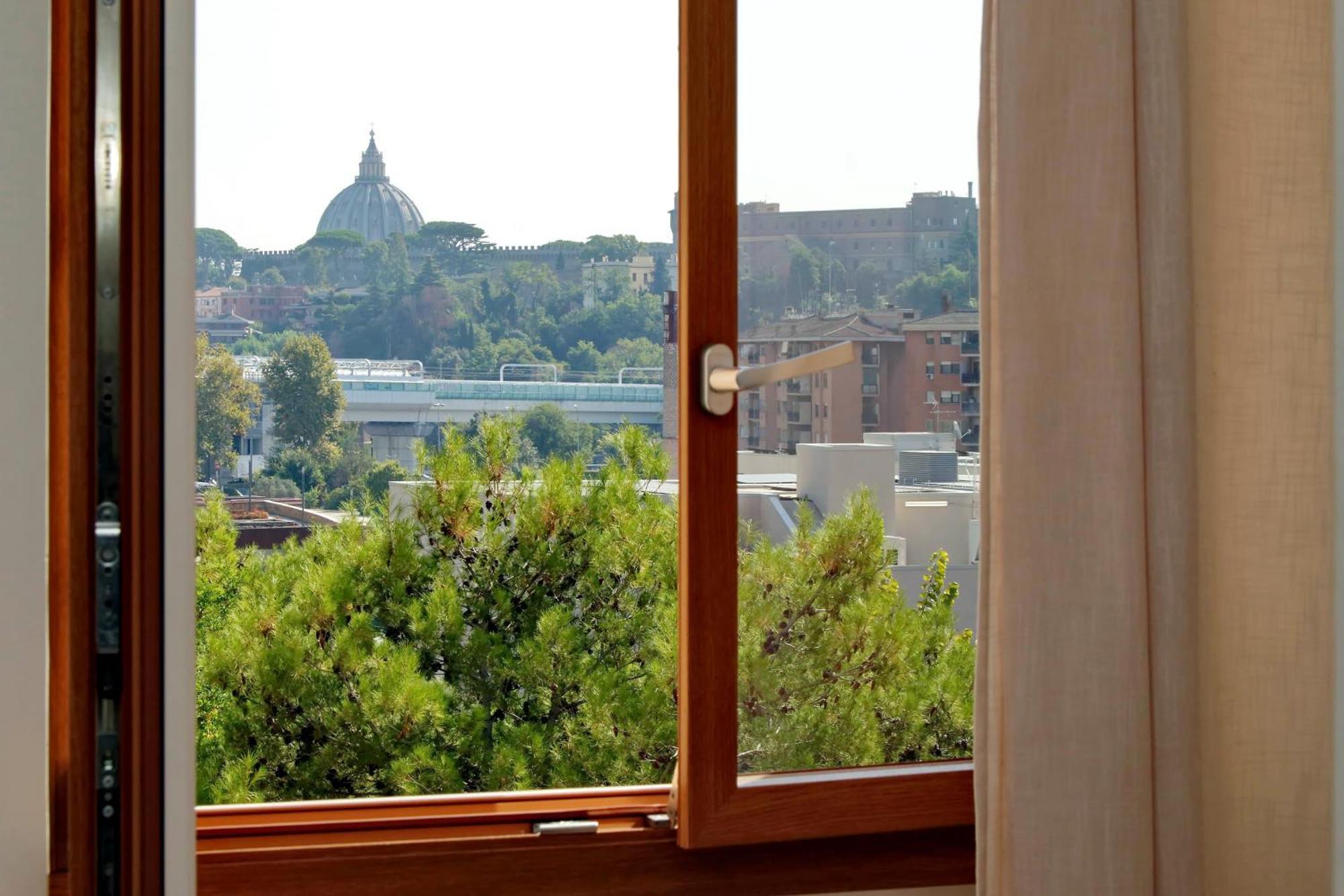 Vatican View Viale Di Valle Aurelia Rome