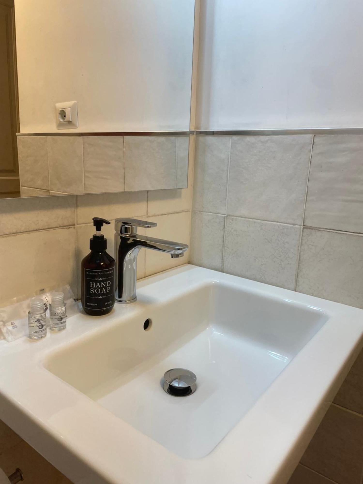 Guest house 101 *