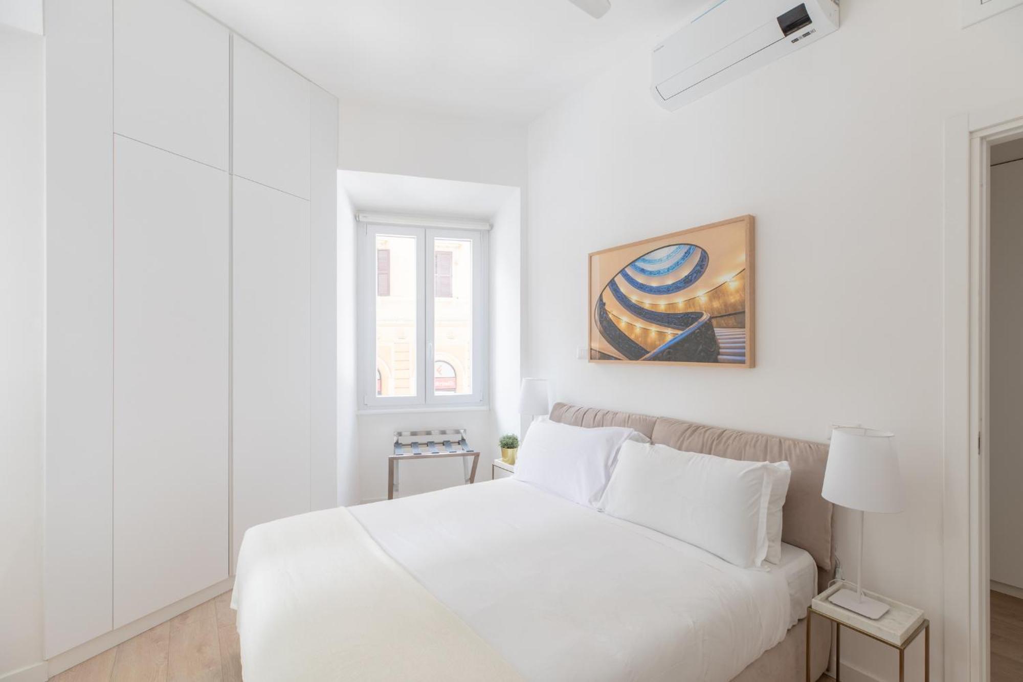 Iflat Vatican 2 Bedroom Design Rome