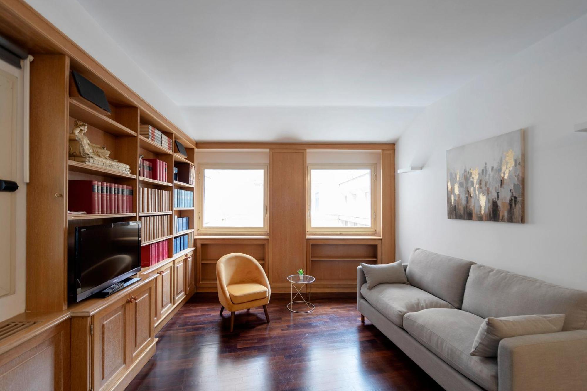 Elizabeth's Place, Spanish Steps Apartment