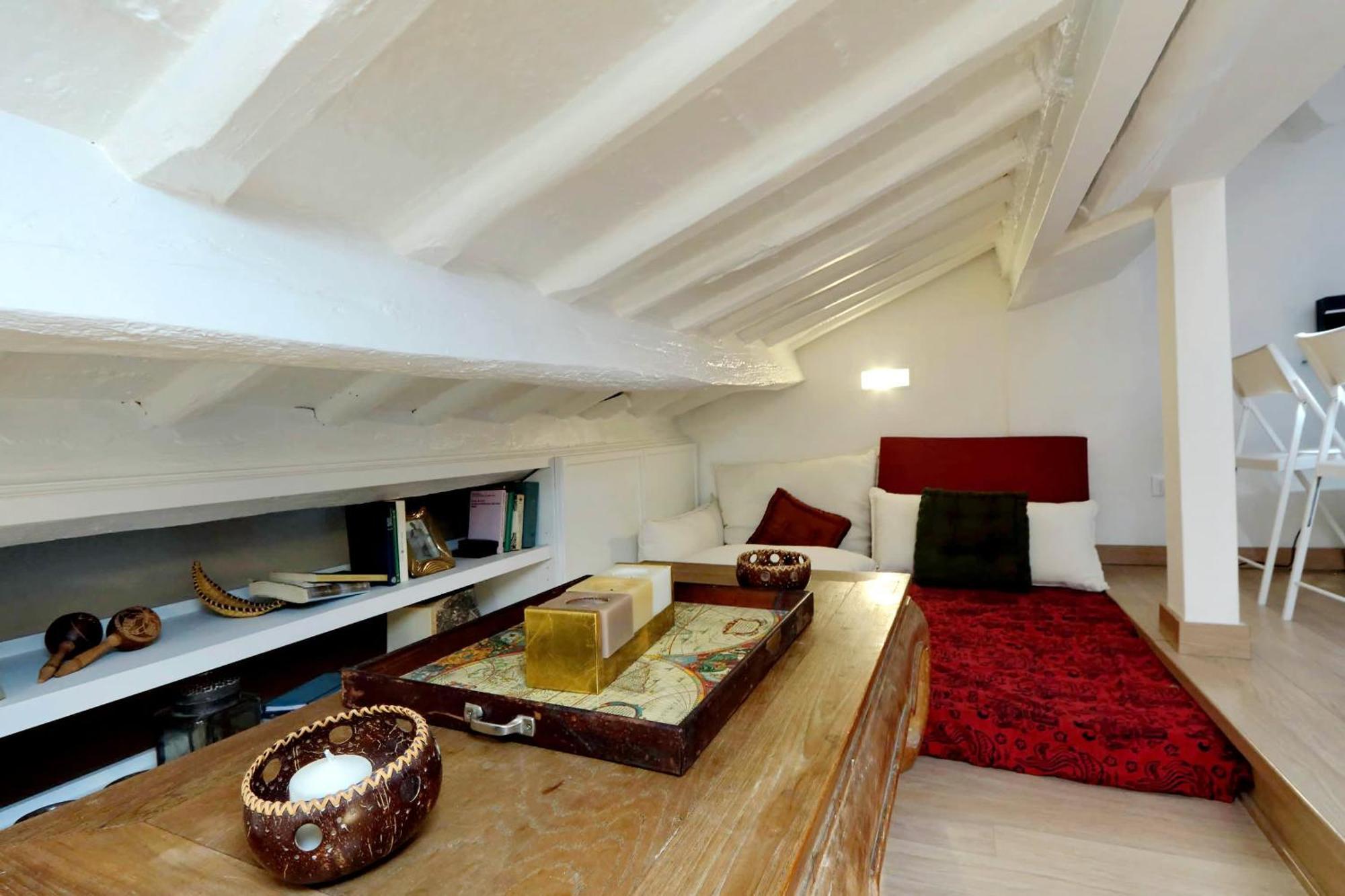 Apartment Pantheon Charming Attic | Romeloft *