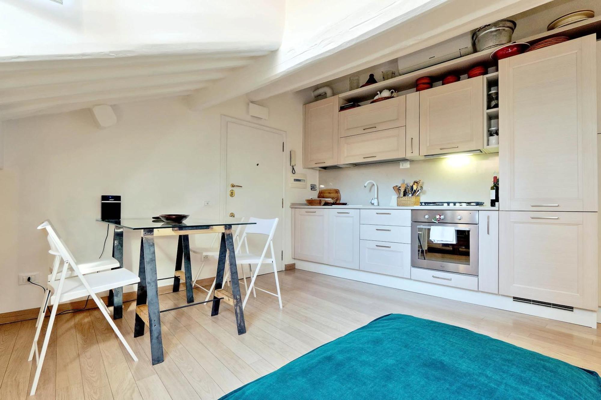 Pantheon Charming Attic | Romeloft Apartment