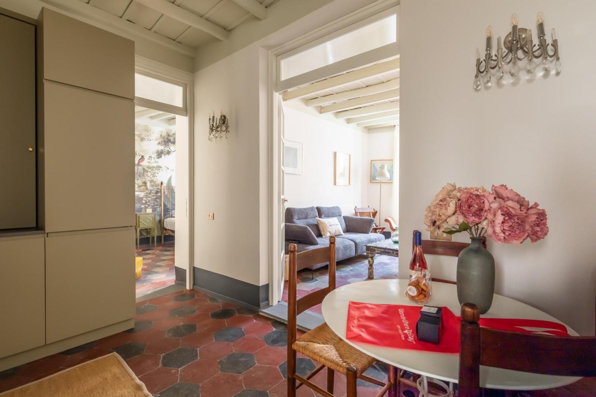 Apartment Charming Design In Monti *