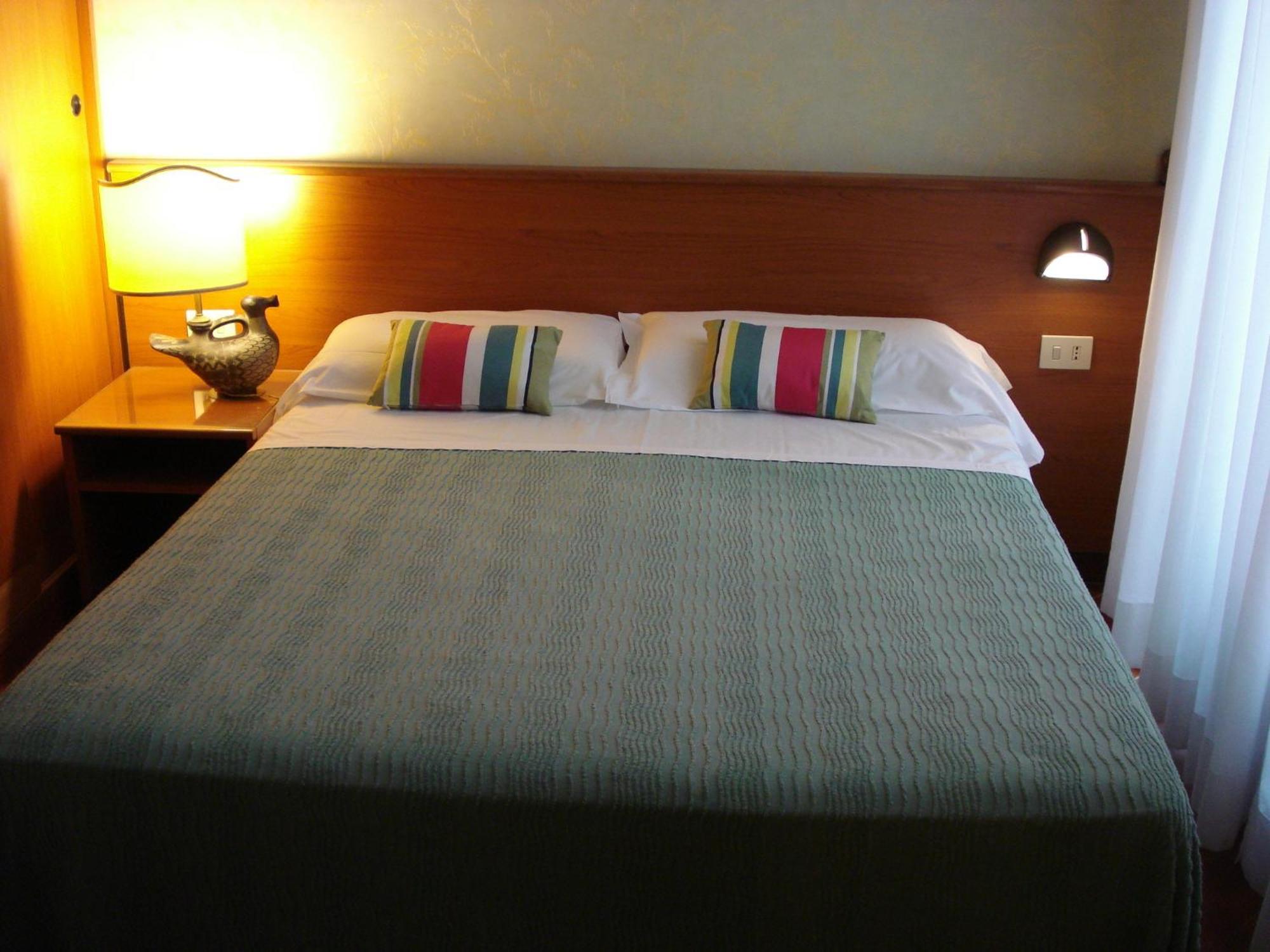 Hotel Hotel Corona