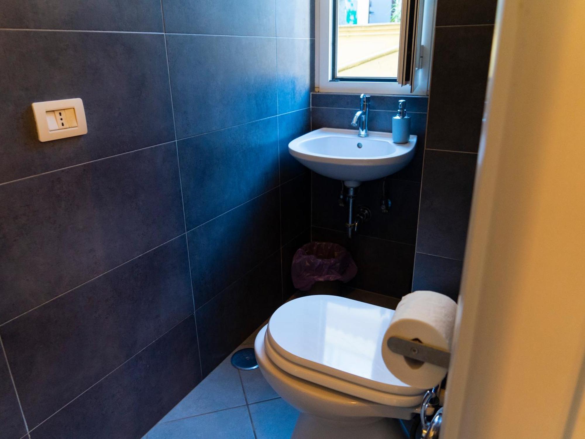Bed & Breakfast Salotto Piramide Rome