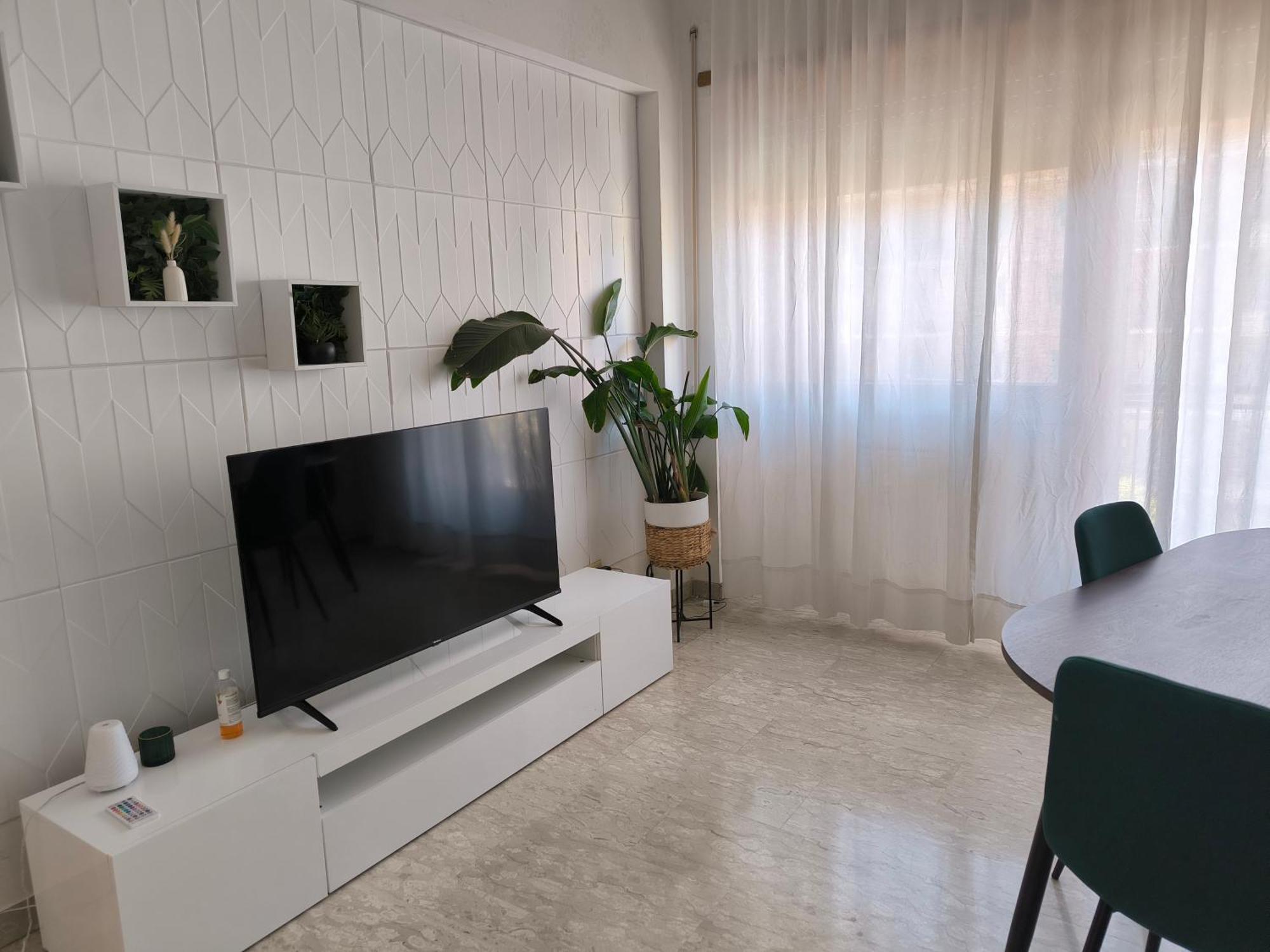The Italian House In A Pochi Passi Dalla Metro A Apartment