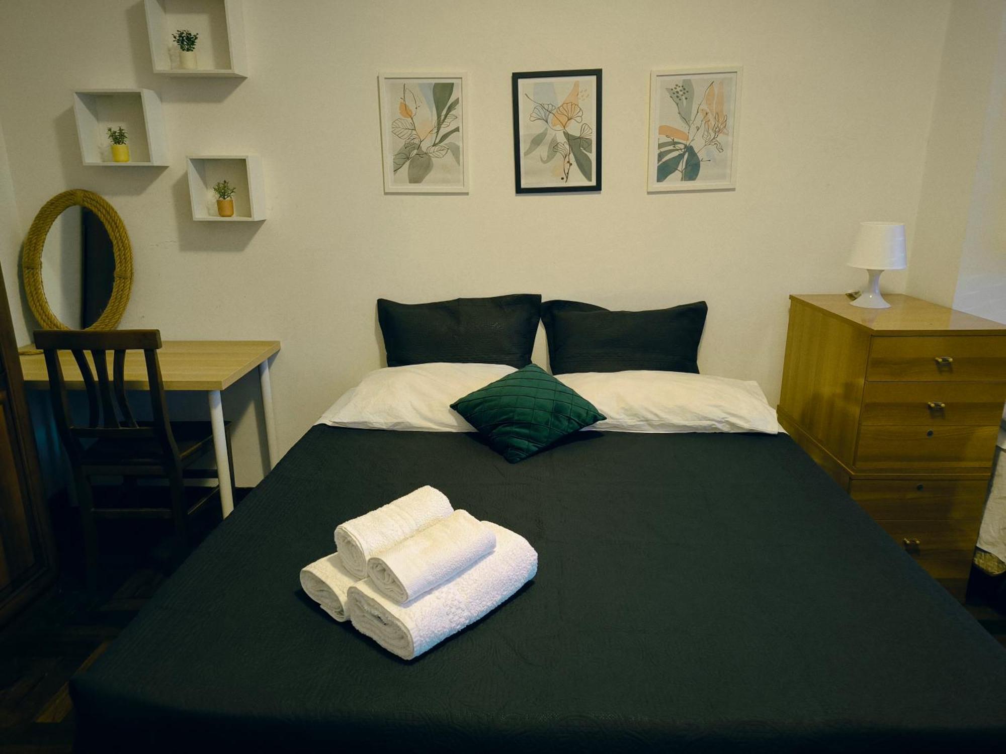 The Italian House In A Pochi Passi Dalla Metro A Apartment