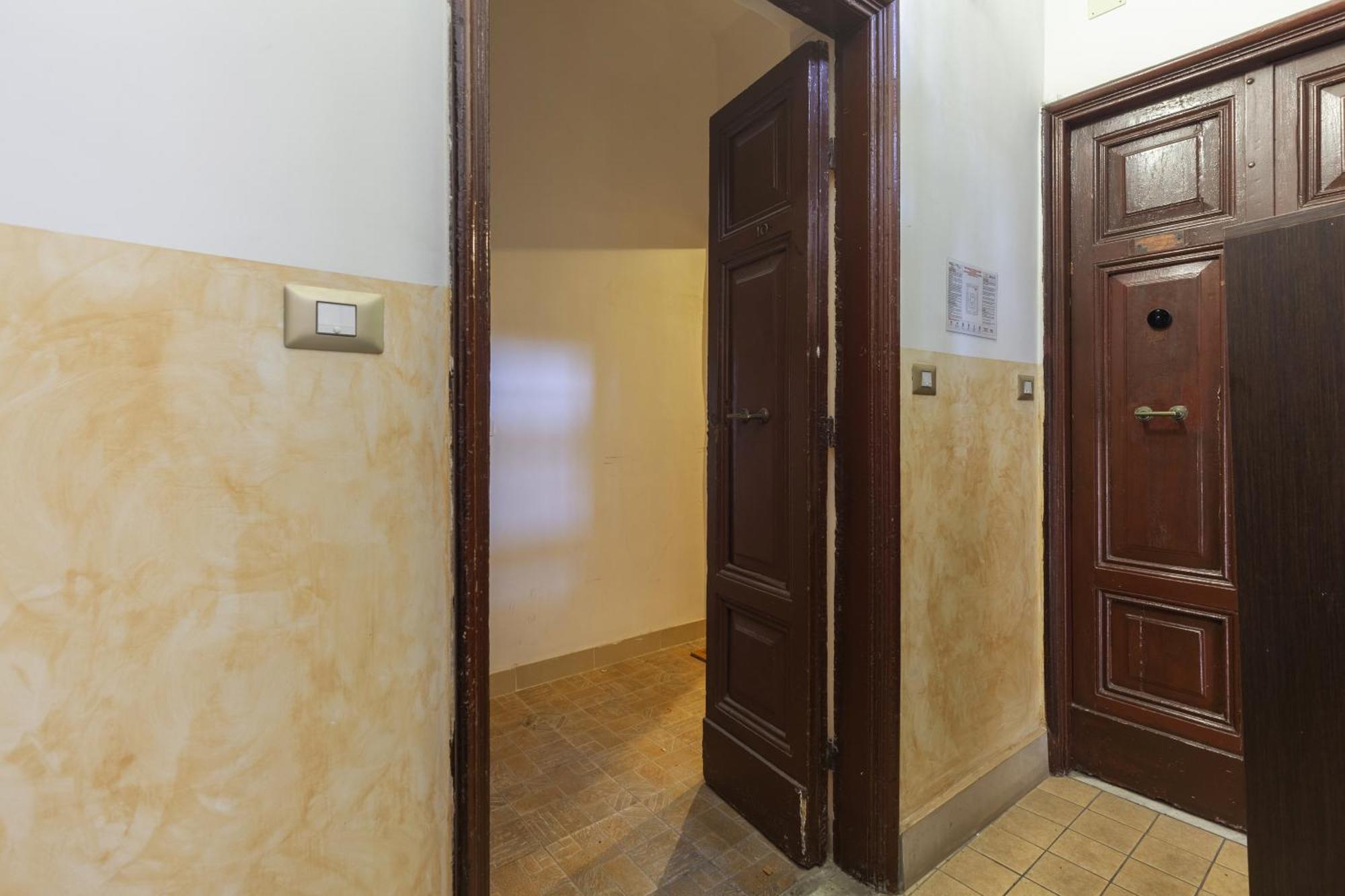 Apartment Hostly-urban Oasis Turati-few Steps From Colosseum *
