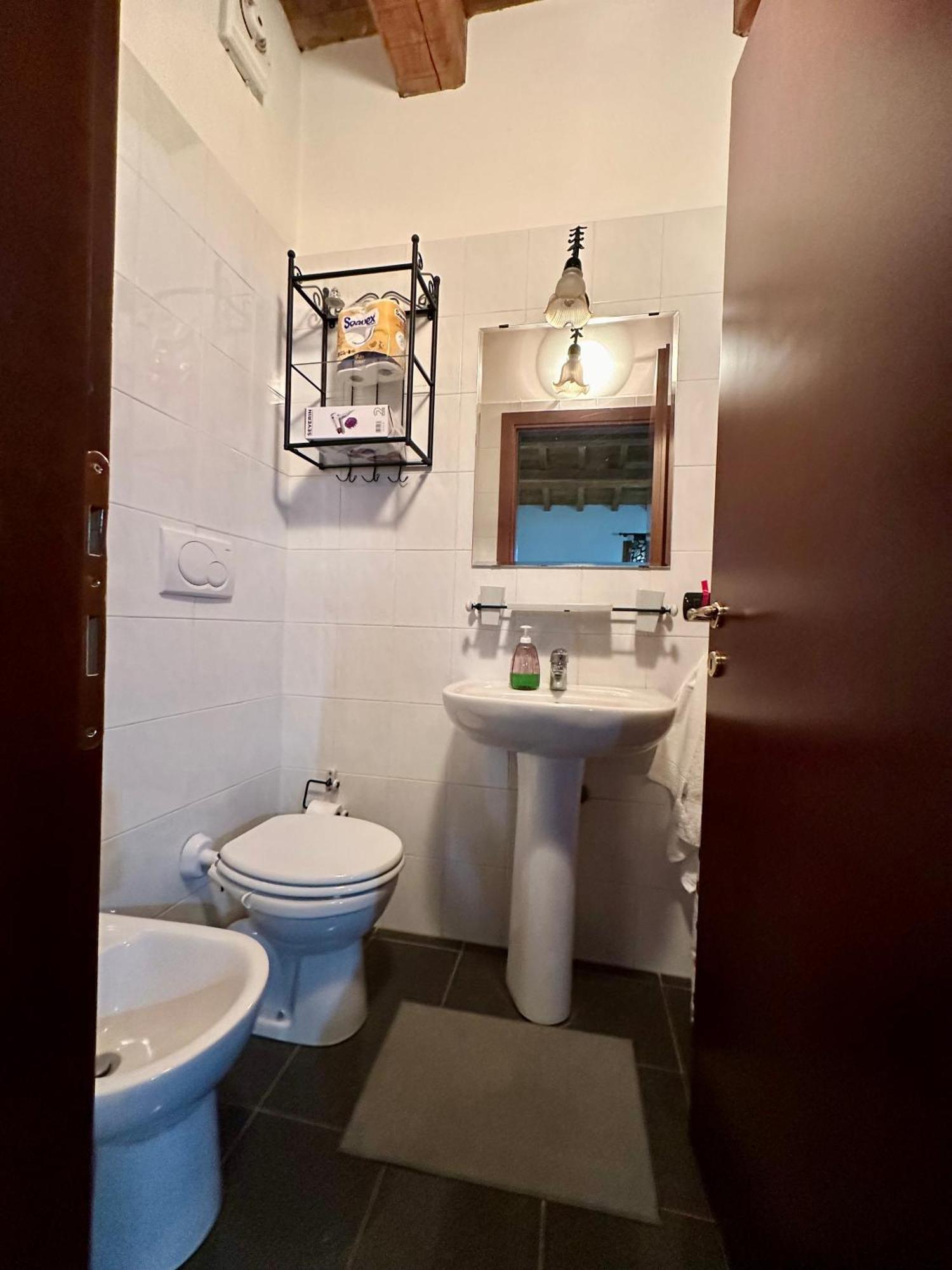 - Country House, Rent- Rome