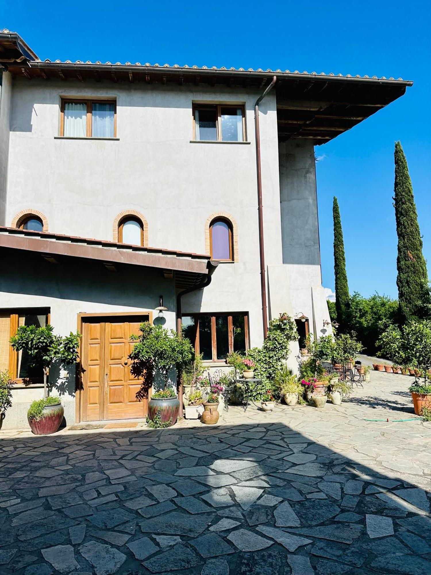 - Country House, Rent- * Rome