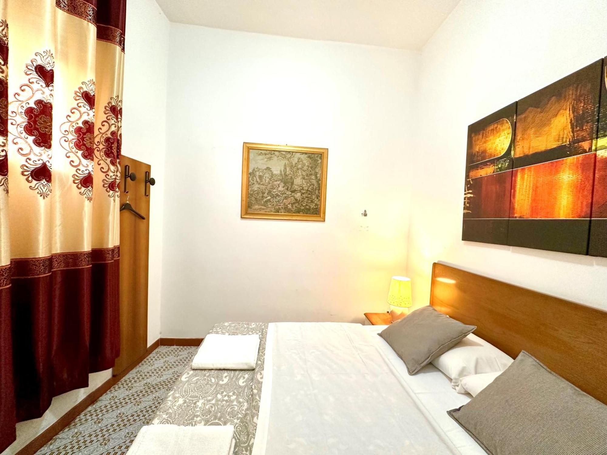 Appartamento 4 Bed Luxury Near Colosseum *
