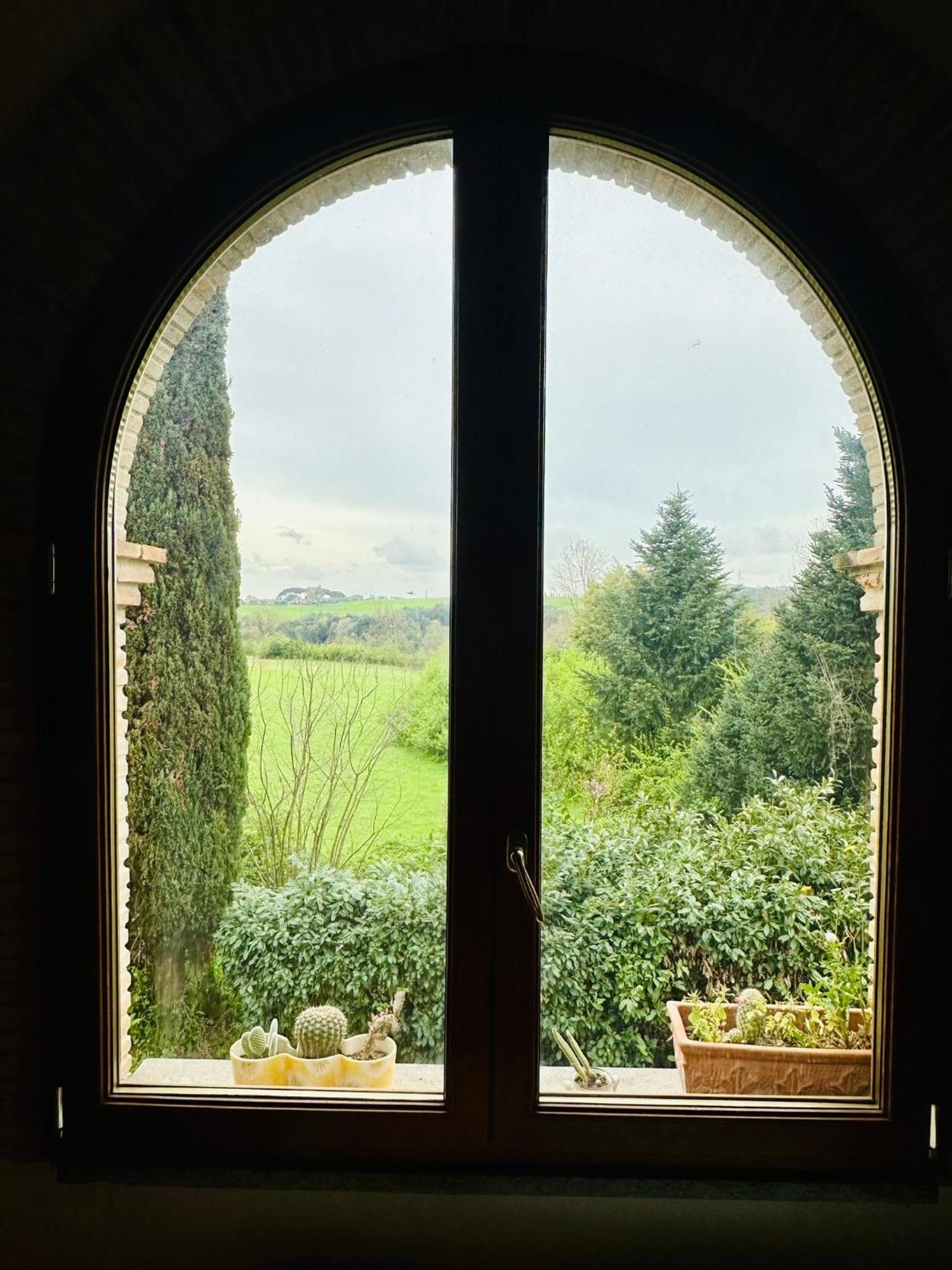 - Country House, Rent- Guest house