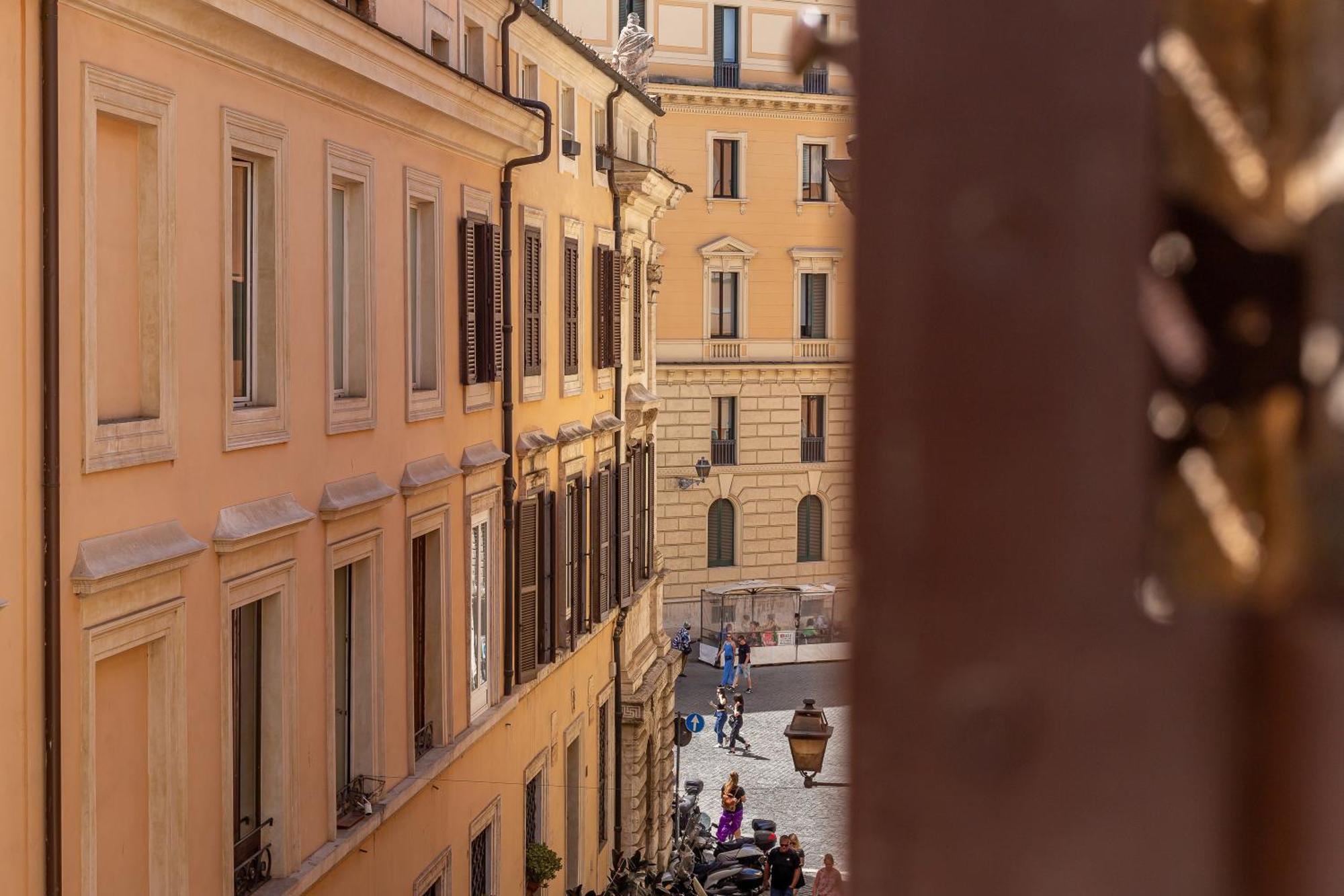 Iflat Bright & Comfortable Navona Apartment