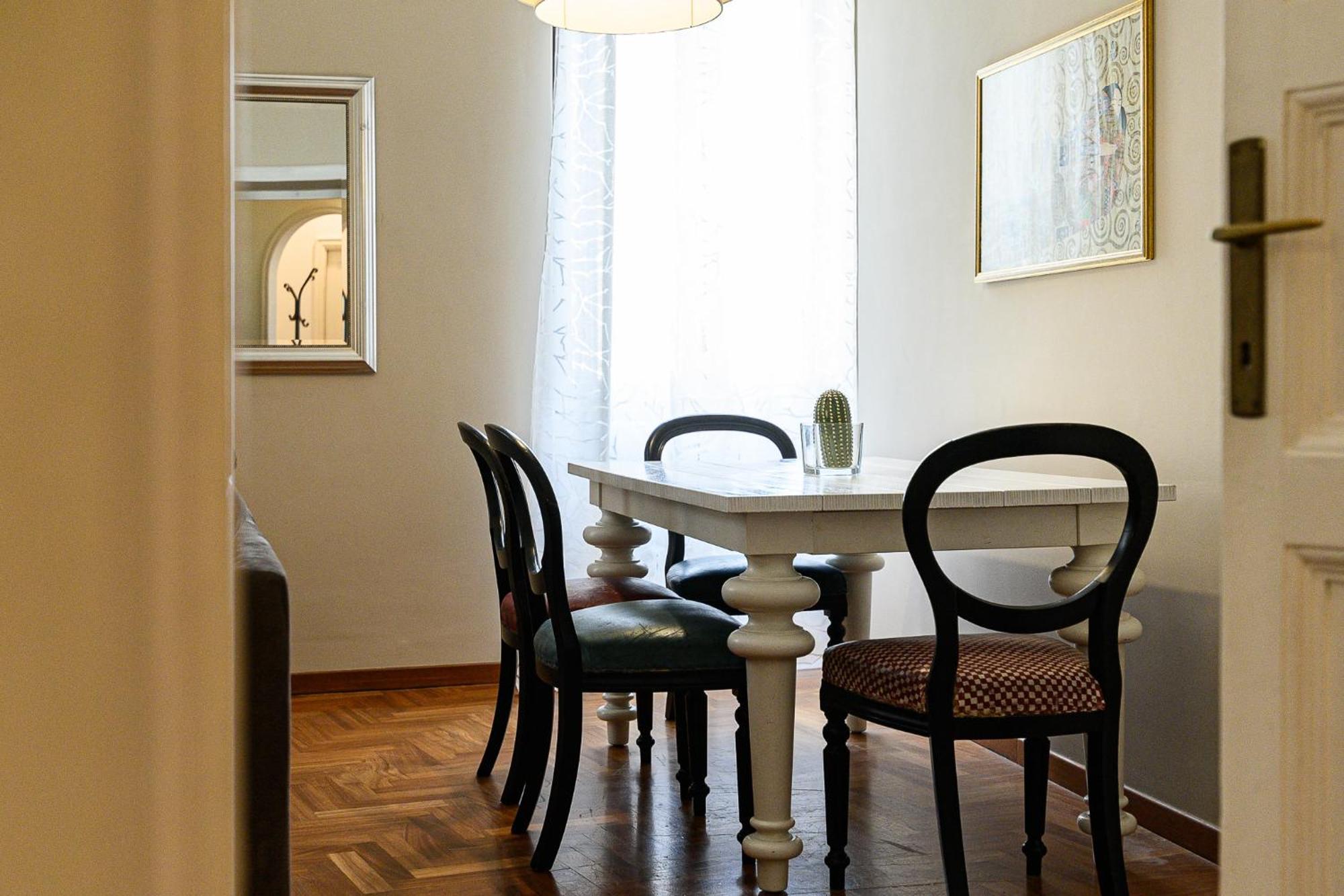 Comfortable & Cozy By Ndp Rent Apartment *
