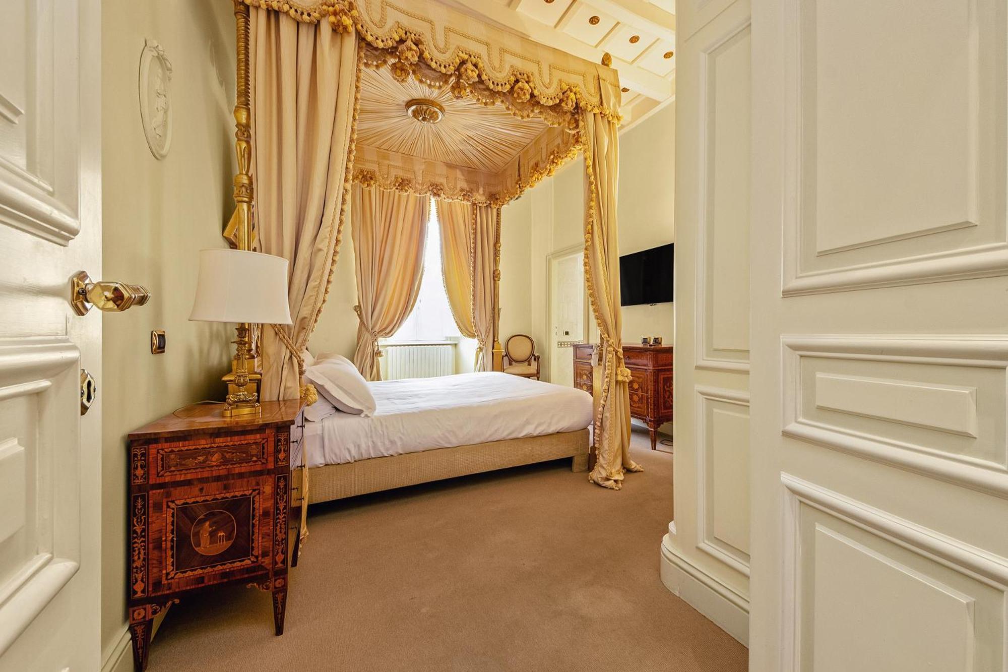 Appartamento Ych-magnifica Residenza A Campo De Fiori Roma
