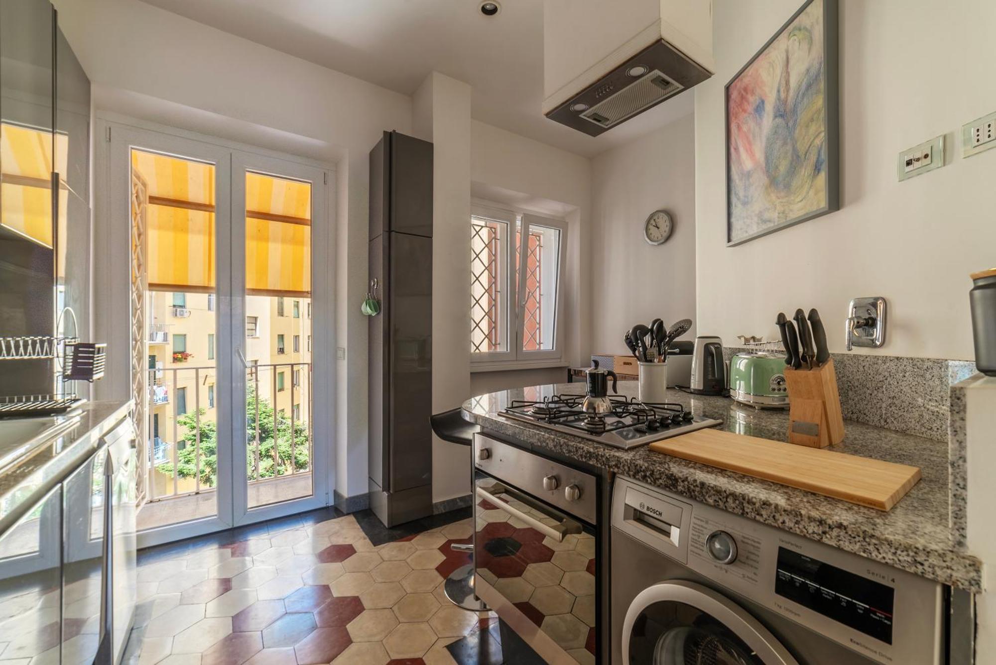 Apartment In The Shadow Of The Olympic Stadium *