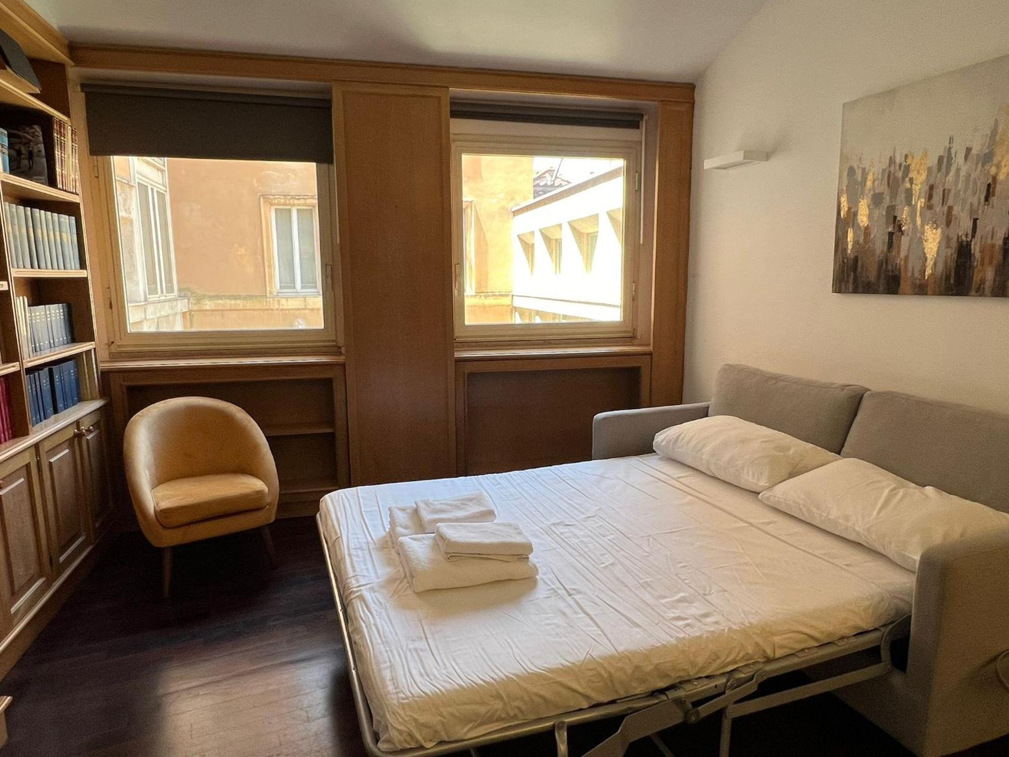Elizabeth's Place, Spanish Steps * Rome