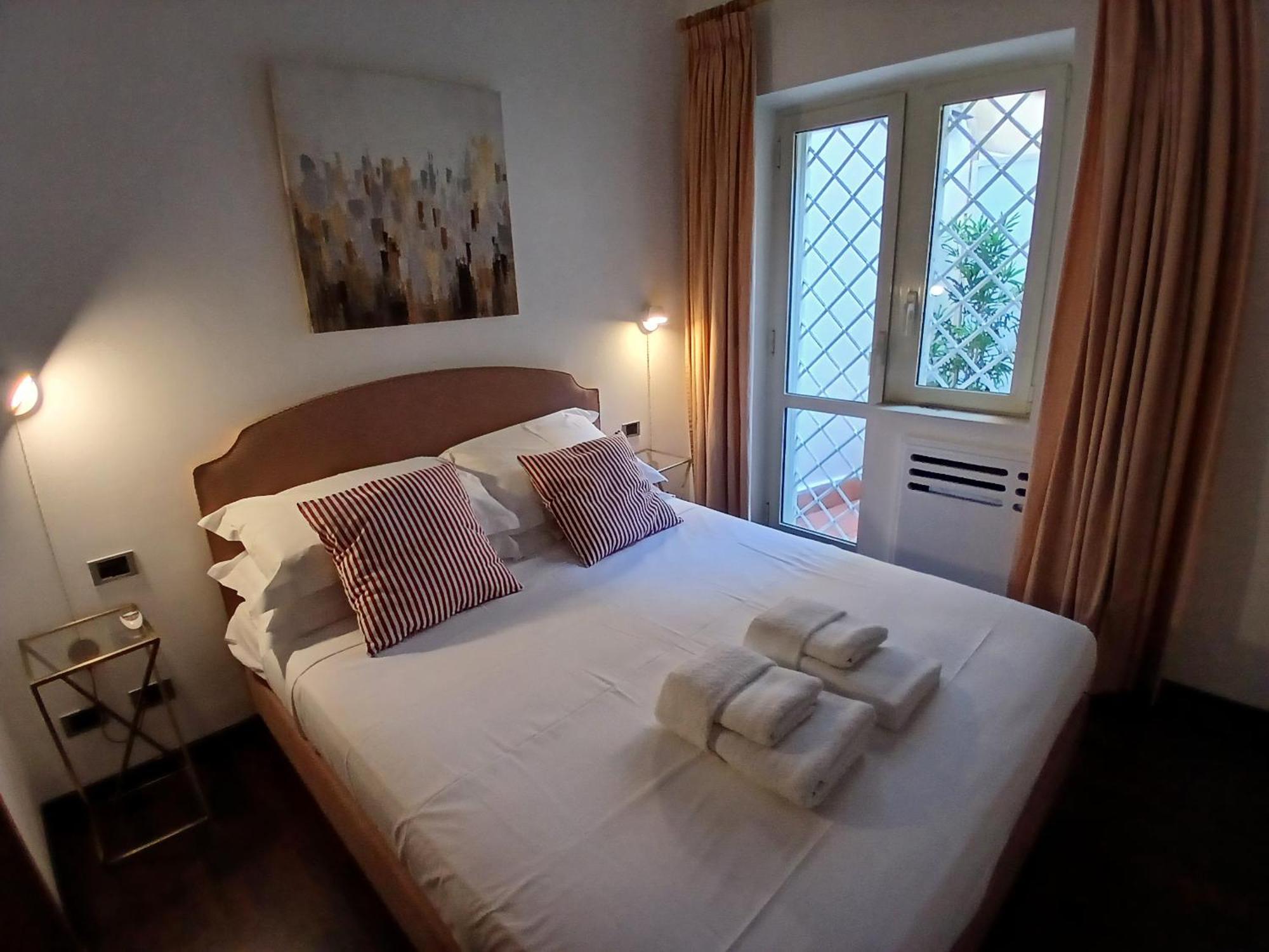 Elizabeth's Place, Spanish Steps Apartment