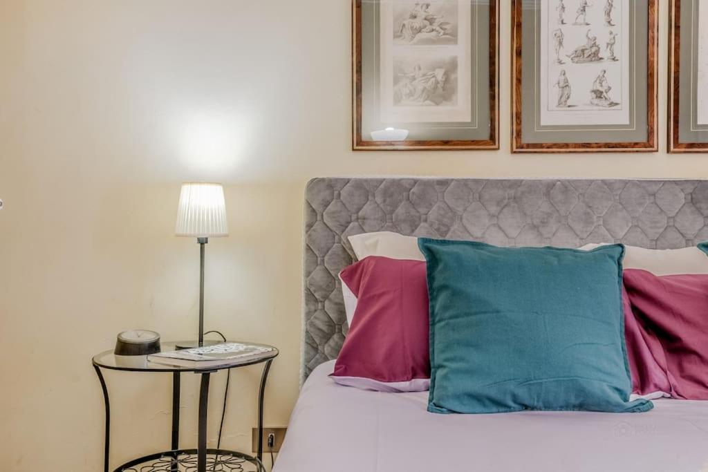 Apartment Vatican House Entire With 2 Bedrooms & Wi-fi, Just Steps From The Vatican! Rome