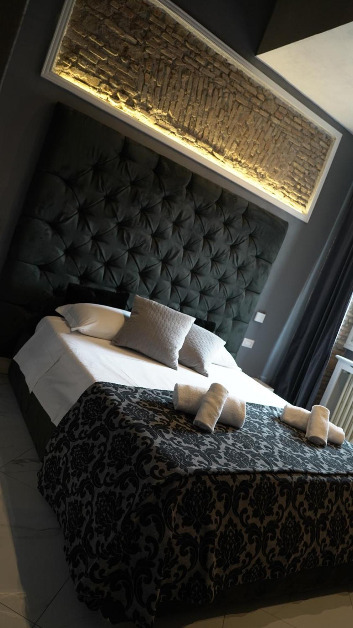 Rhome Luxury Bed & Breakfast *