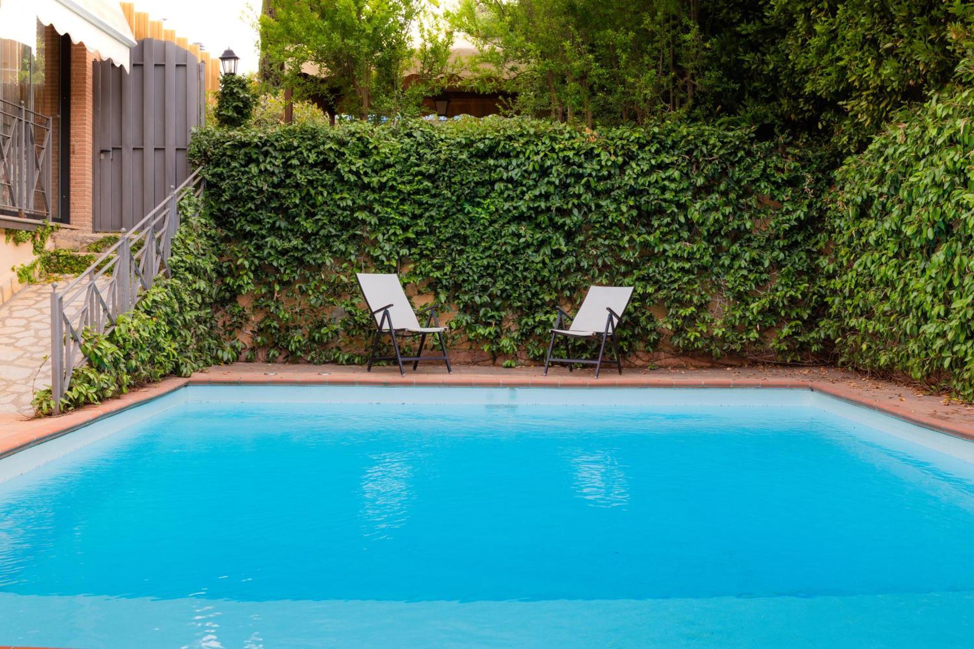 Aureliana With Pool Near San Peter Guest house *