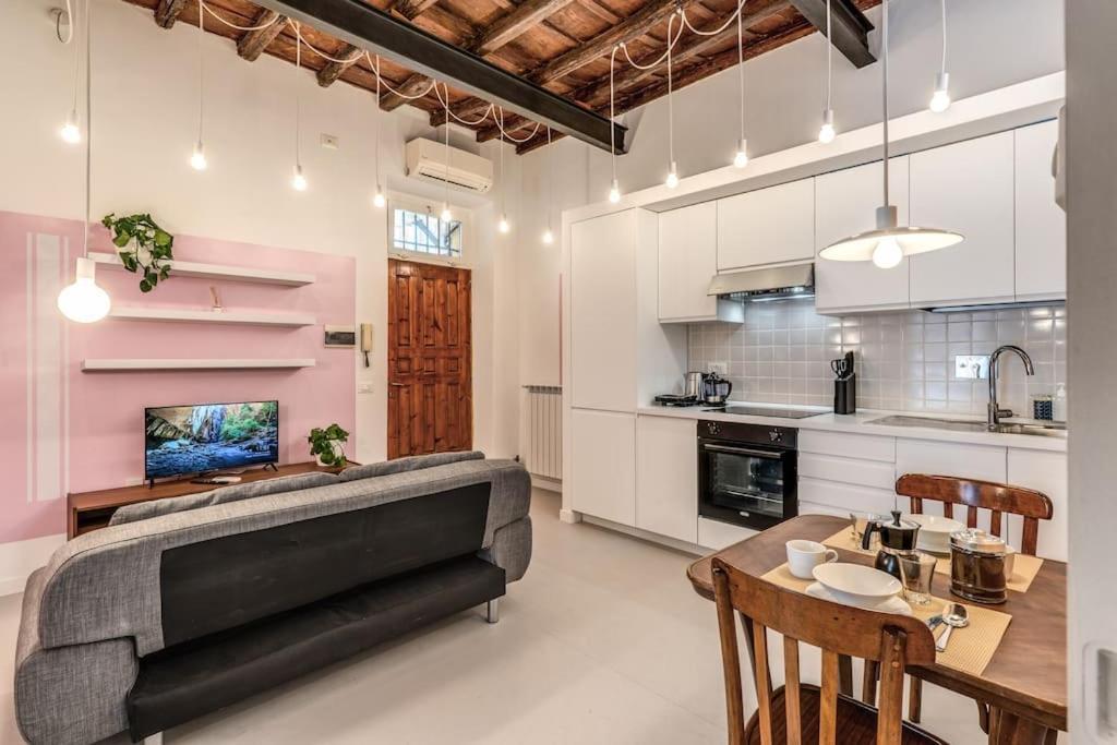 Trastevere Vicolo Del Leopardo Apartment Rome