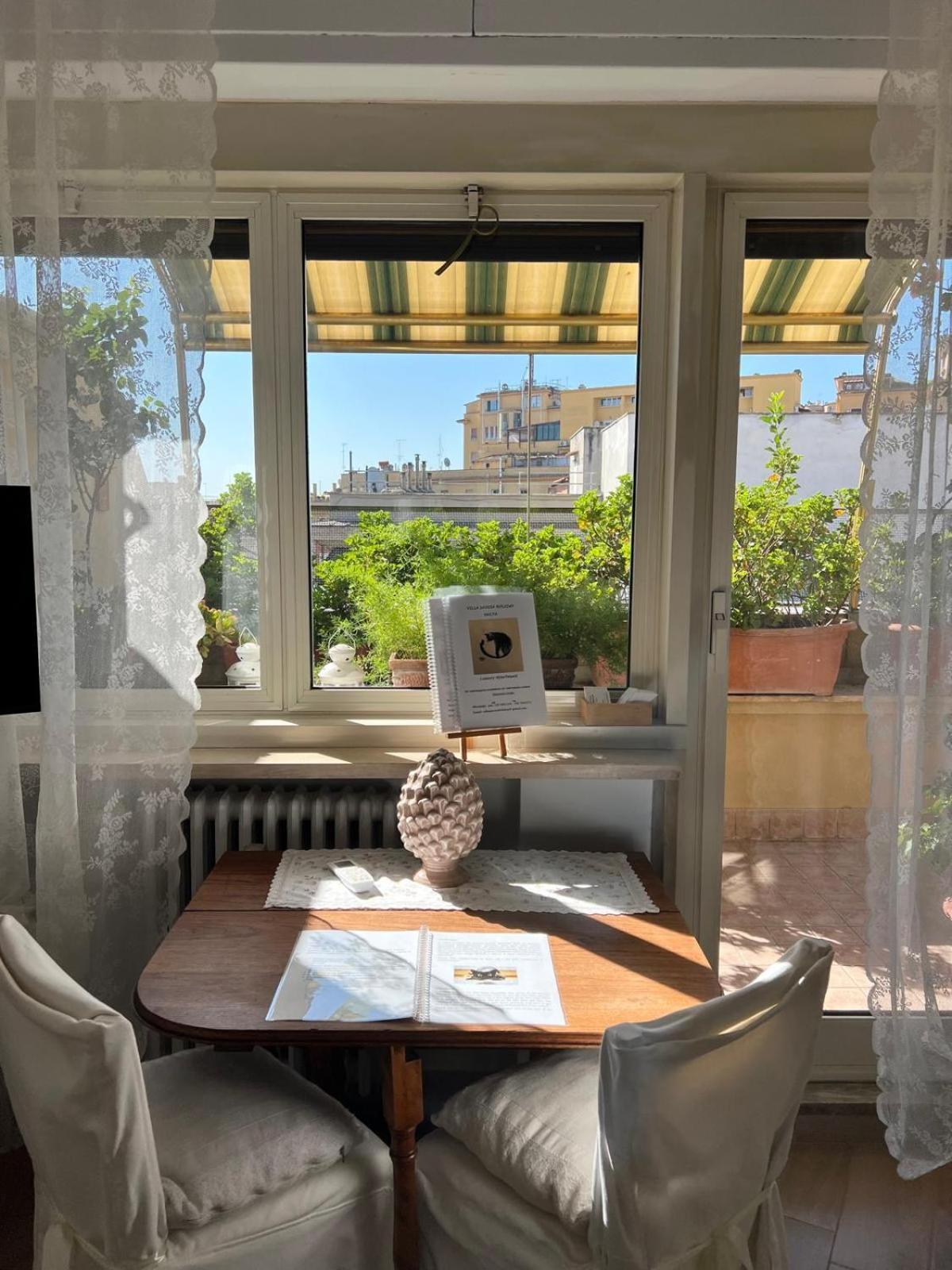 Apartment Le Buganville Rome
