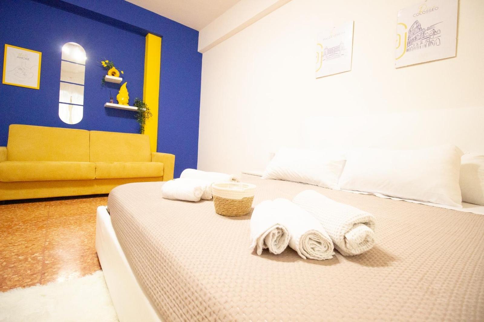 Apartment Just Colorful Rome