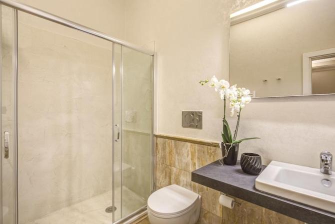 Smart Lux Veneto Rome