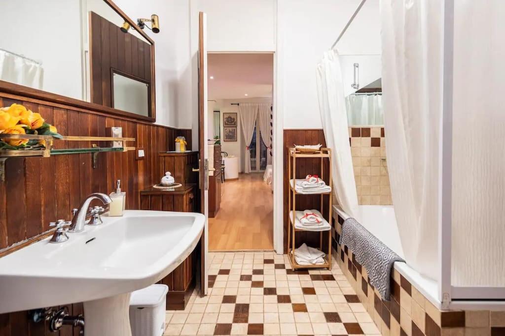 Elegante Castel Sant'angelo Apartment *