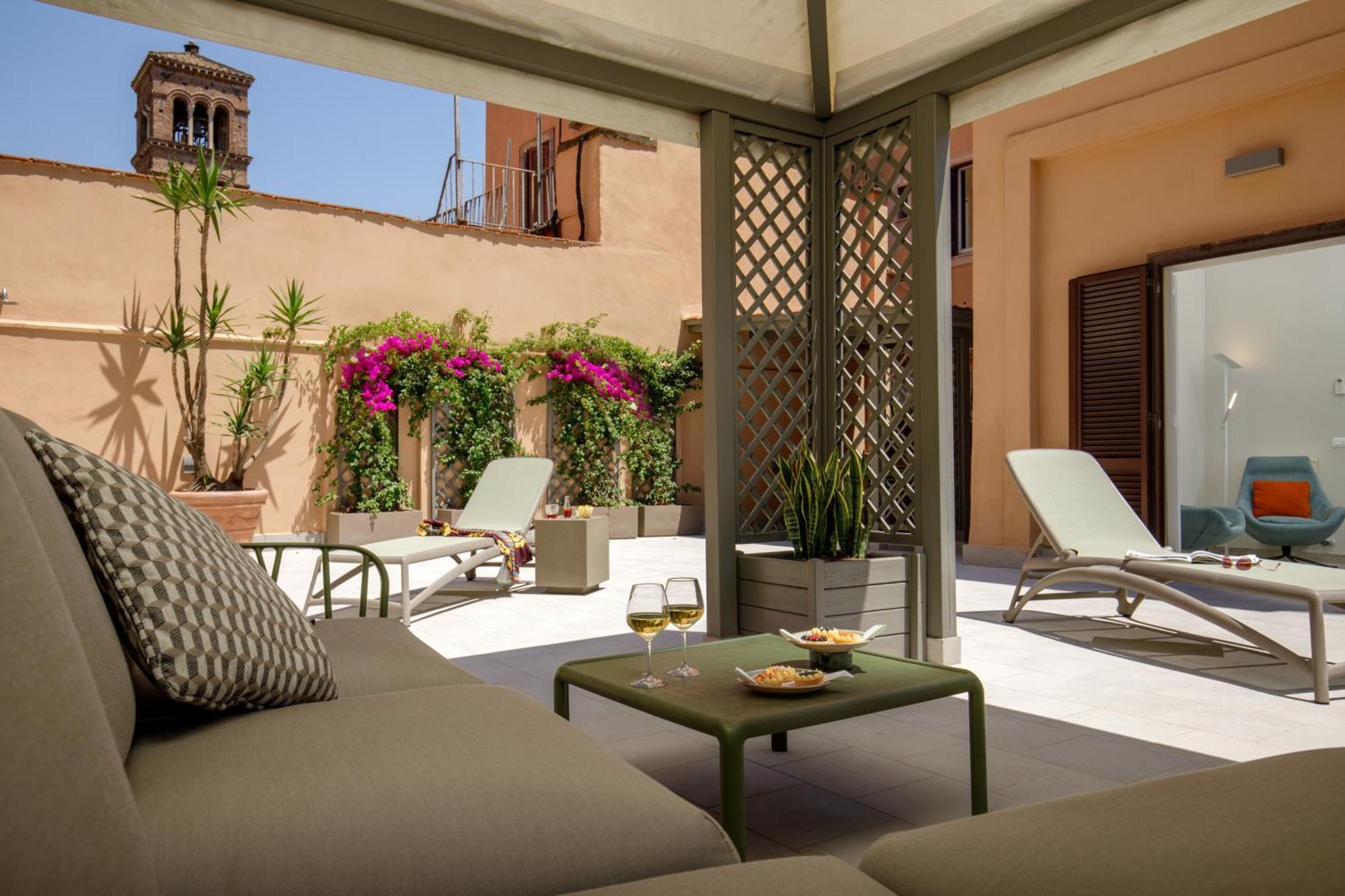 Aenea Bed & Breakfast 3*